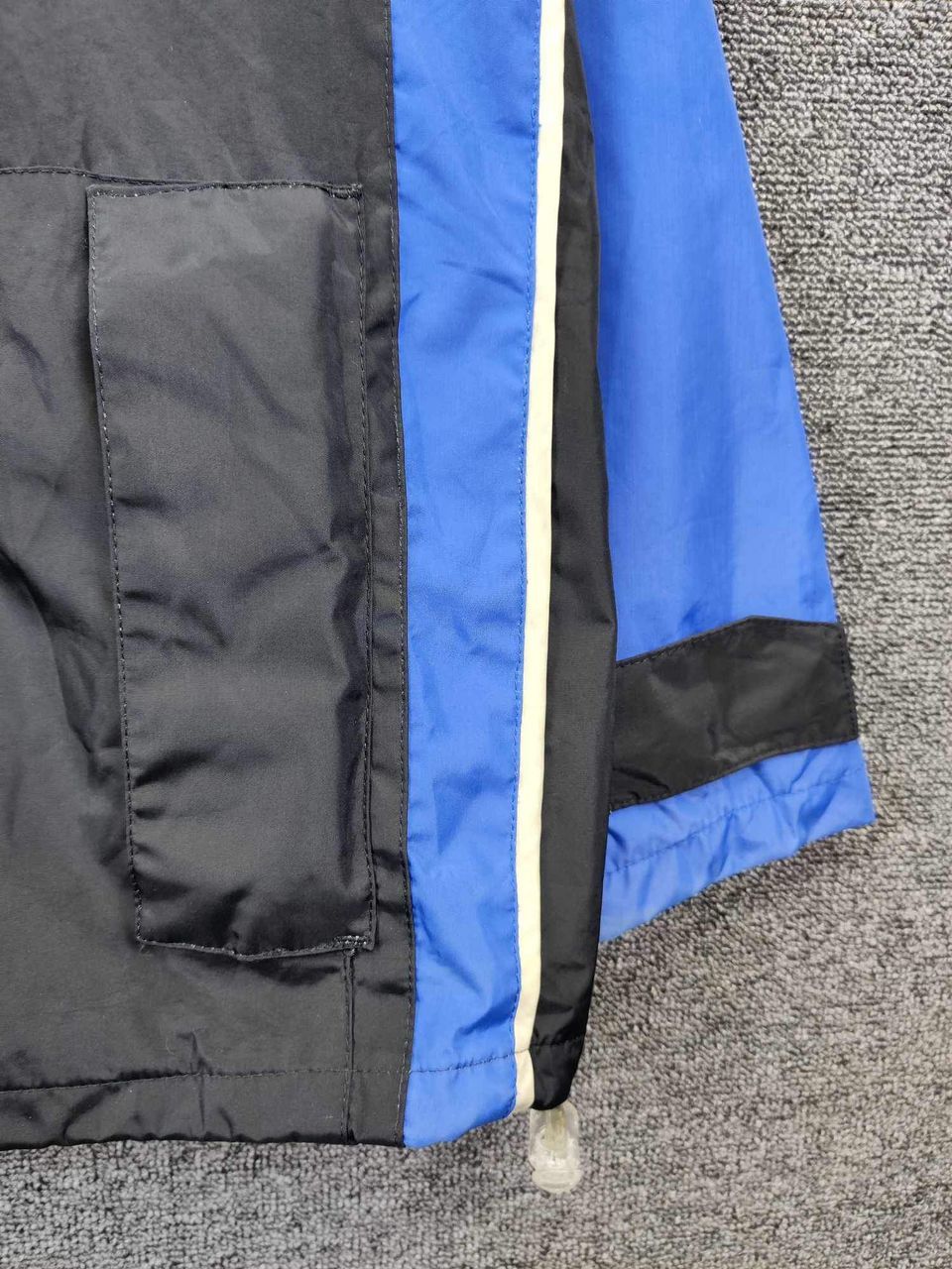 Helly Hansen Vintage Helly Hansen Waterproof Windbreaker Jacket Size US M / EU 48-50 / 2 - 3 Thumbnail