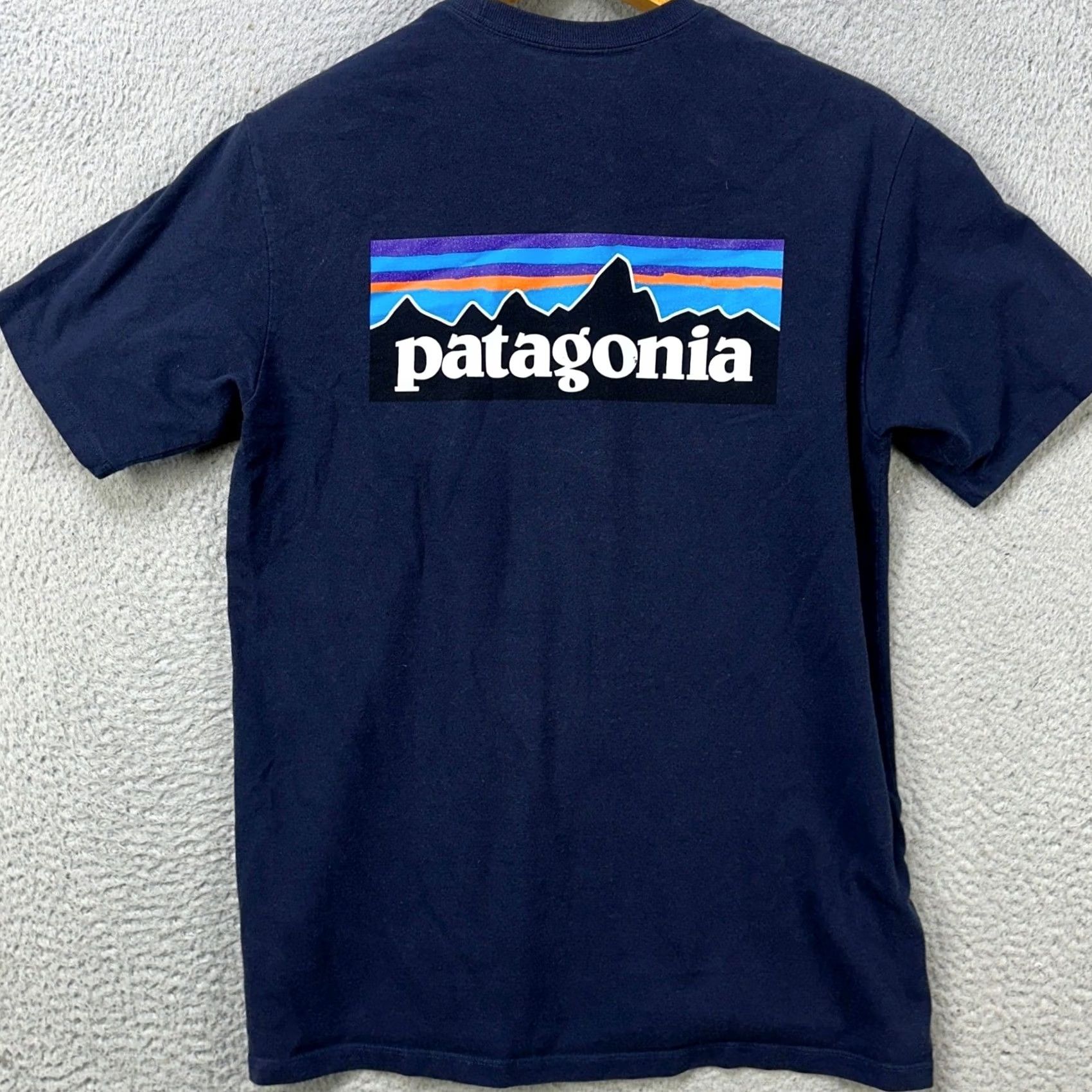 Patagonia Patagonia Mens Small T-Shirt Short Sleeve Navy Blue Regular Fit Responsibili-Tee Size US S / EU 44-46 / 1 - 3 Thumbnail