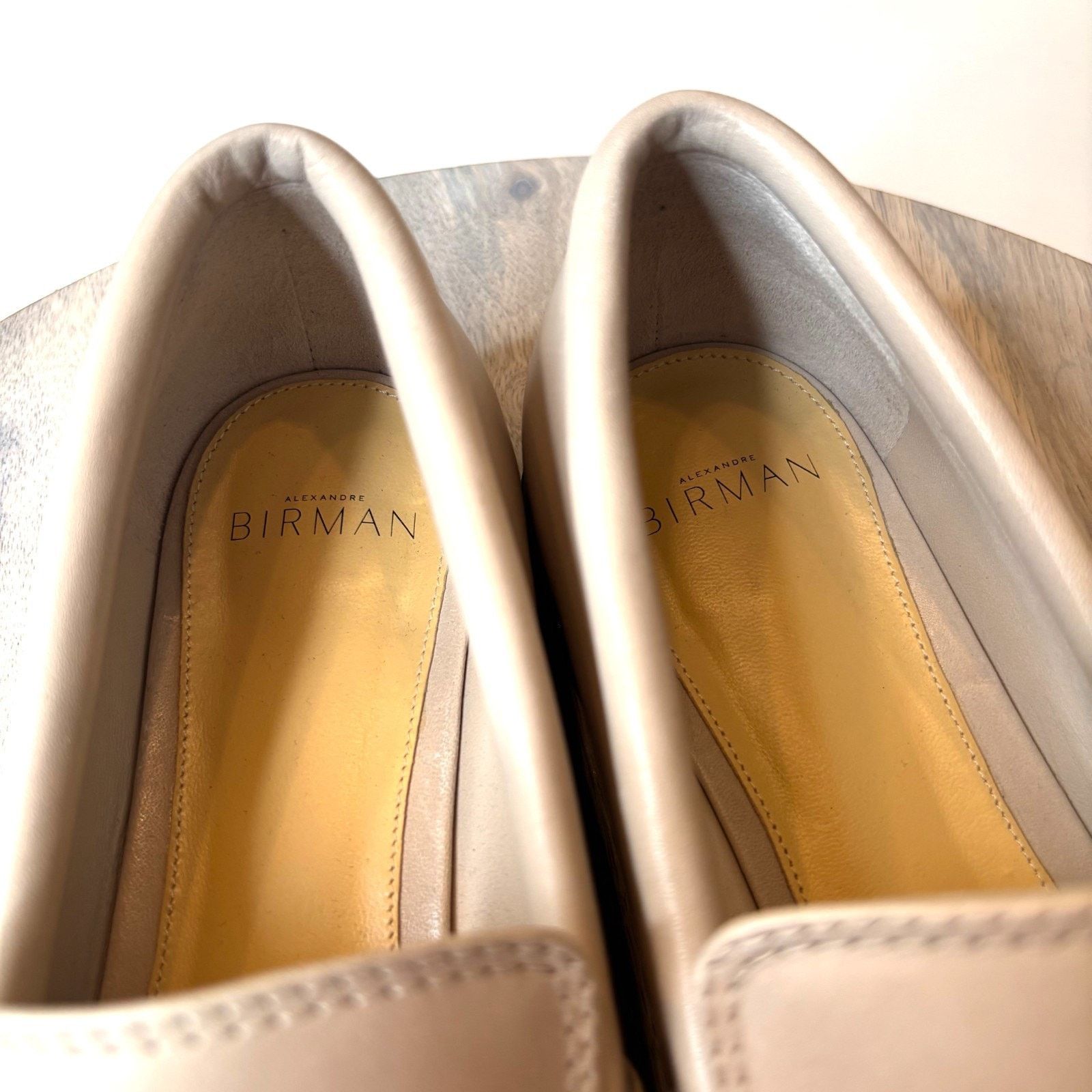 Alexandre Birman Alexandre Birman Clarita Leather Loafers Cream Flats US 7.5 Size US 7.5 / IT 37.5 - 5 Thumbnail