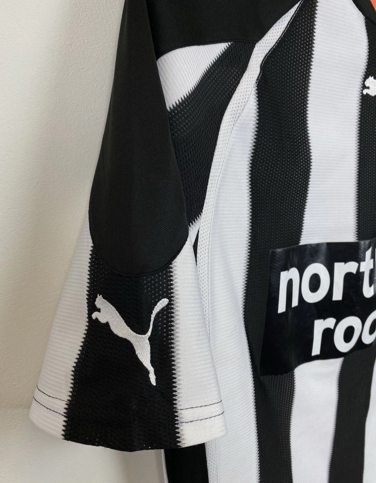 Chelsea Soccer Puma Newcastle United Soccer Football Jersey Shirt Striped Size US S / EU 44-46 / 1 - 5 Thumbnail