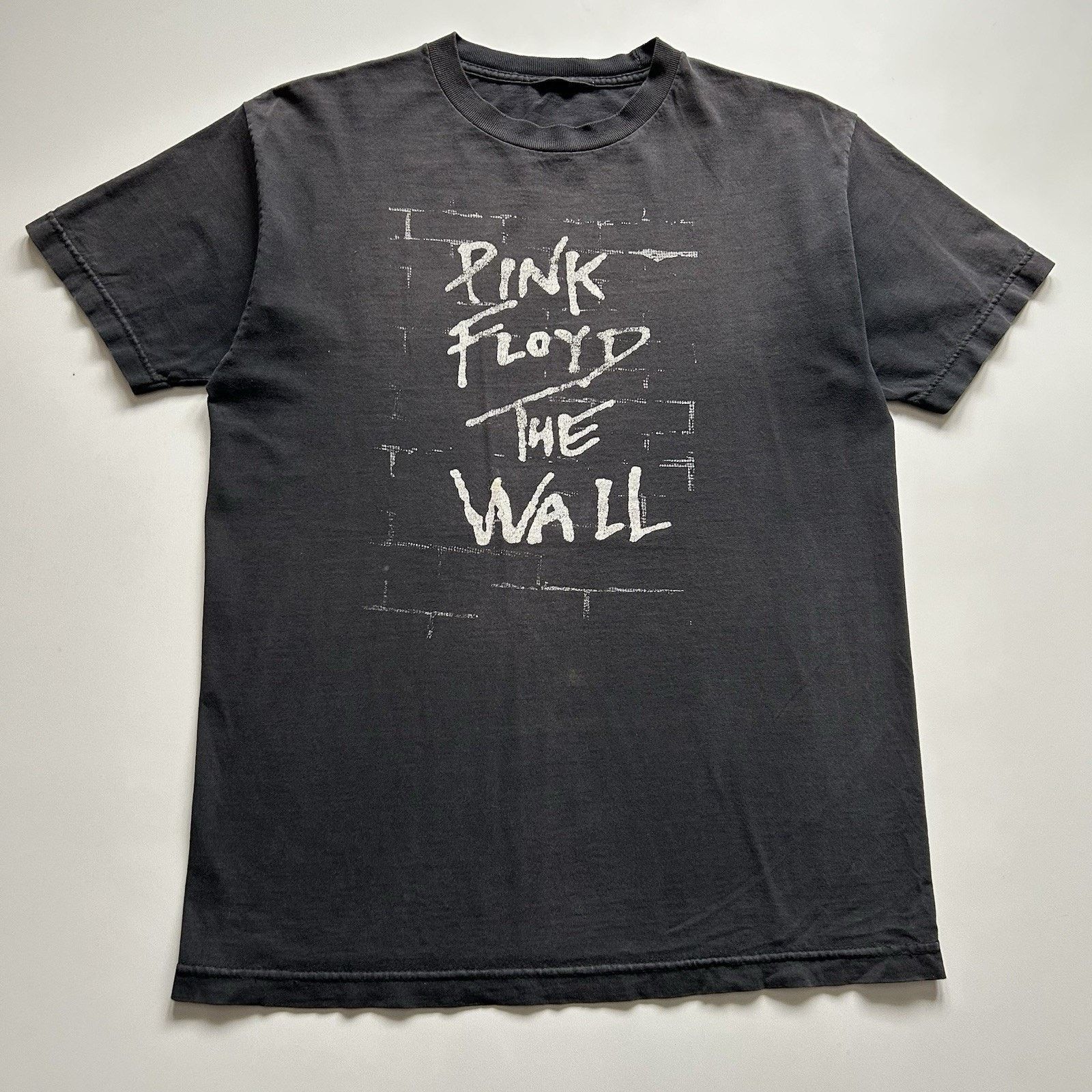 Band Tees × Pink Floyd × Vintage Vintage Pink Floyd The Wall T-Shirt Medium Band Faded Black Size US M / EU 48-50 / 2 - 1 Thumbnail