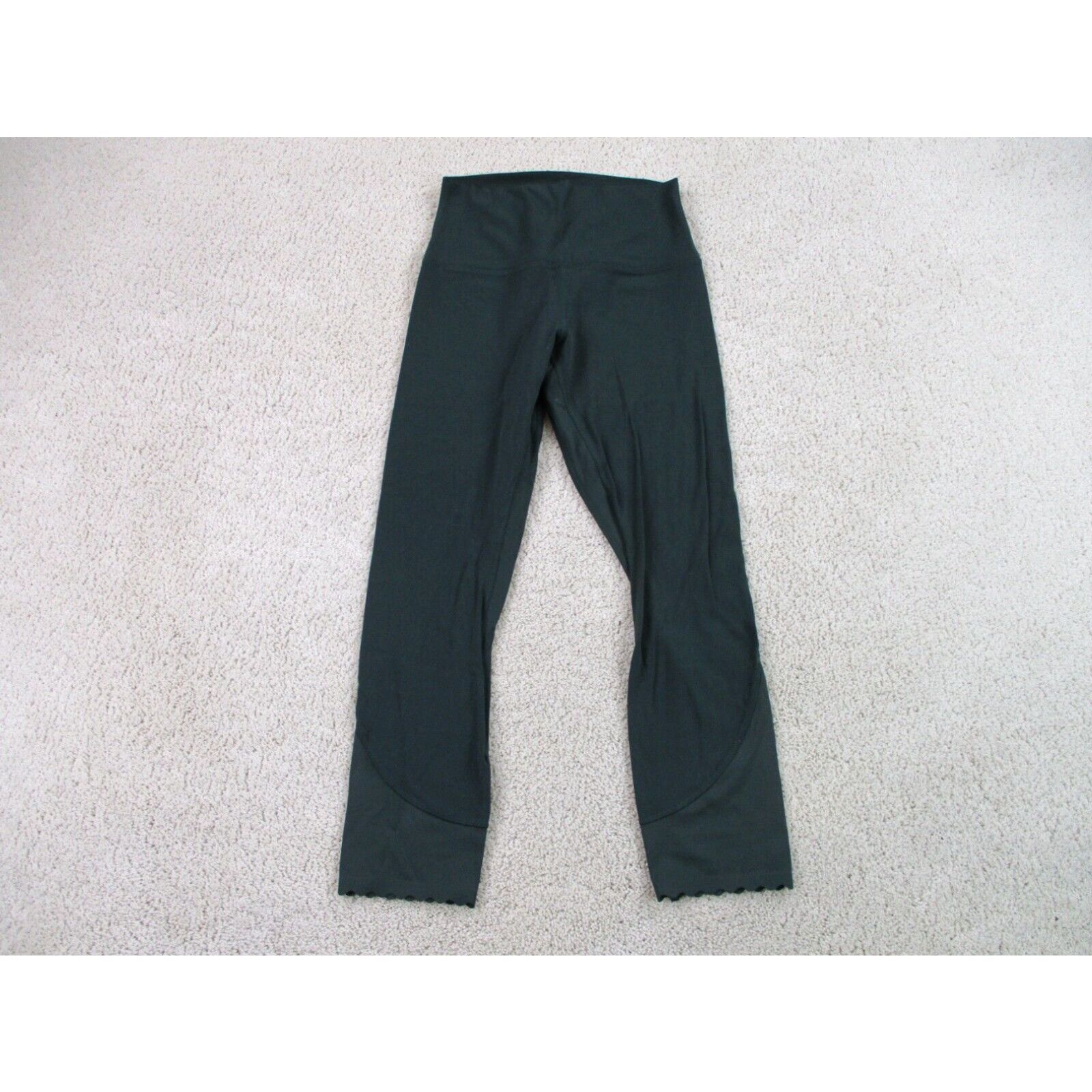 image of Lululemon Pants Womens 6 Green Wunder Under Scalloped High Waist Outdoors Ladies in White