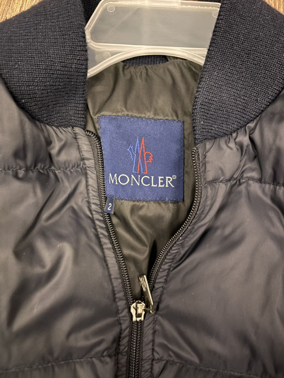 Moncler Moncler vintage bomber like new Size US M / EU 48-50 / 2 - 2 Thumbnail