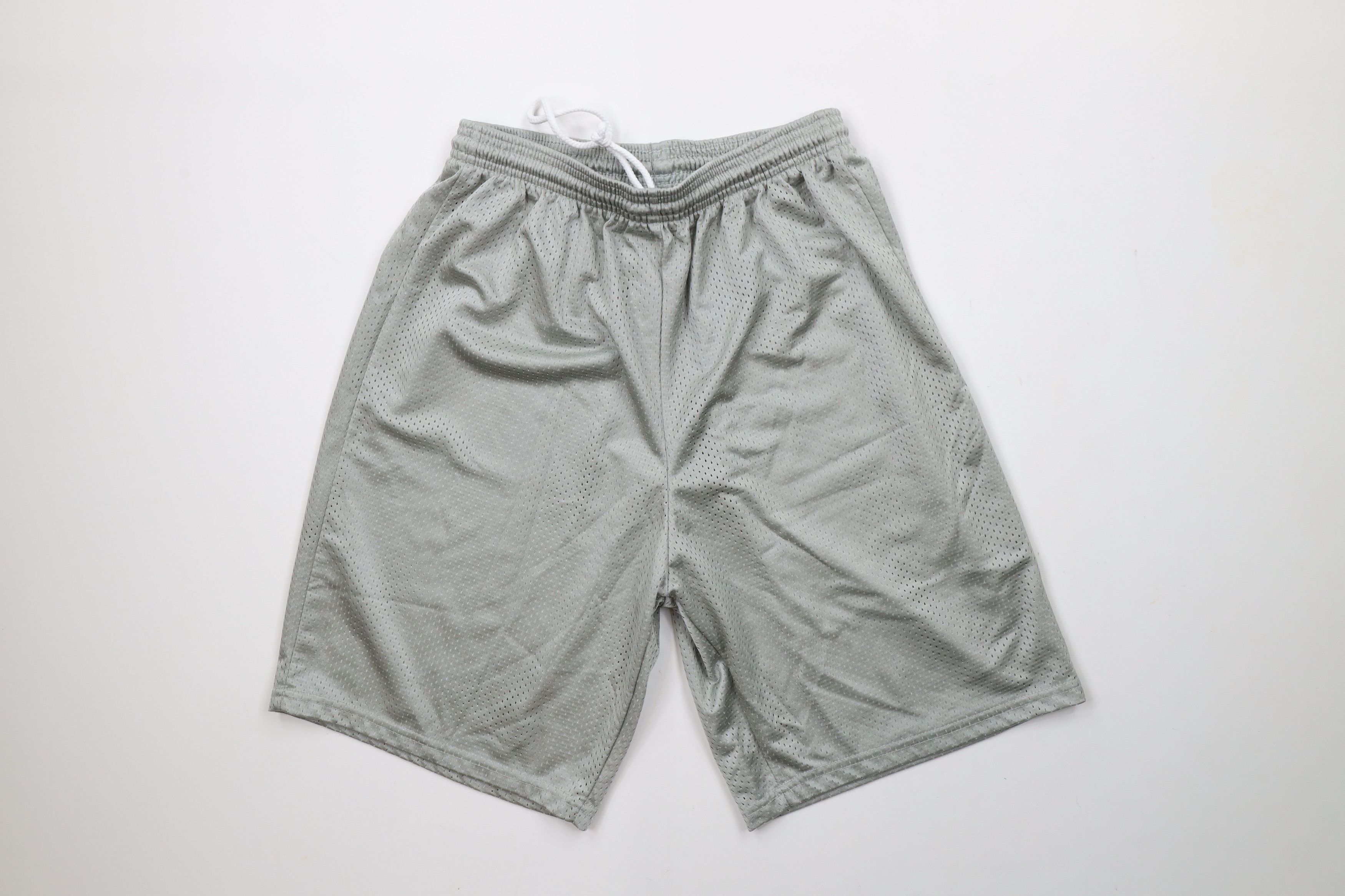Vintage Vintage 90s Streetwear Mesh Above Knee Gym Shorts Silver Size US 32 / EU 48 - 1 Thumbnail