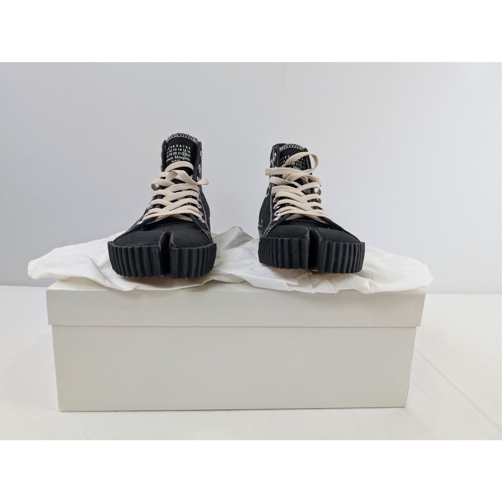 Maison Margiela o1rshd1 Q:2 / Tabi High Top Sneakers in Black/Beige 44.5 Size US 11.5 / EU 44-45 - 16 Thumbnail