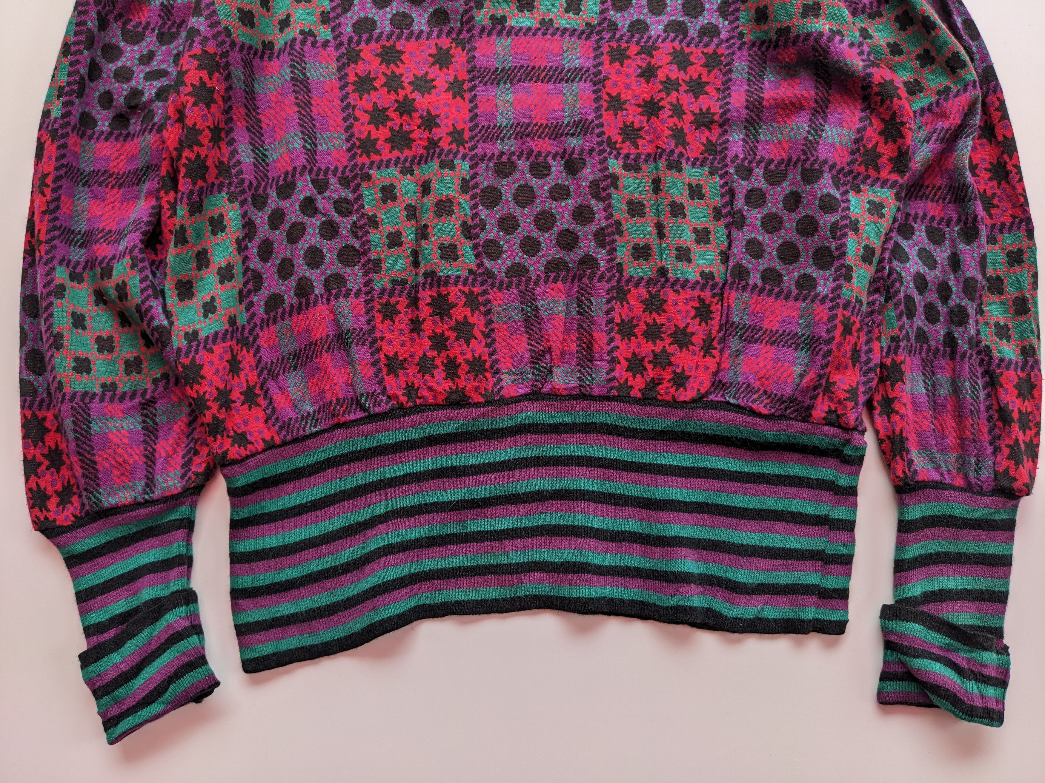 Yves Saint Laurent Vintage 80s Yves Saint Laurent center logo jumper Size S / US 4 / IT 40 - 5 Thumbnail