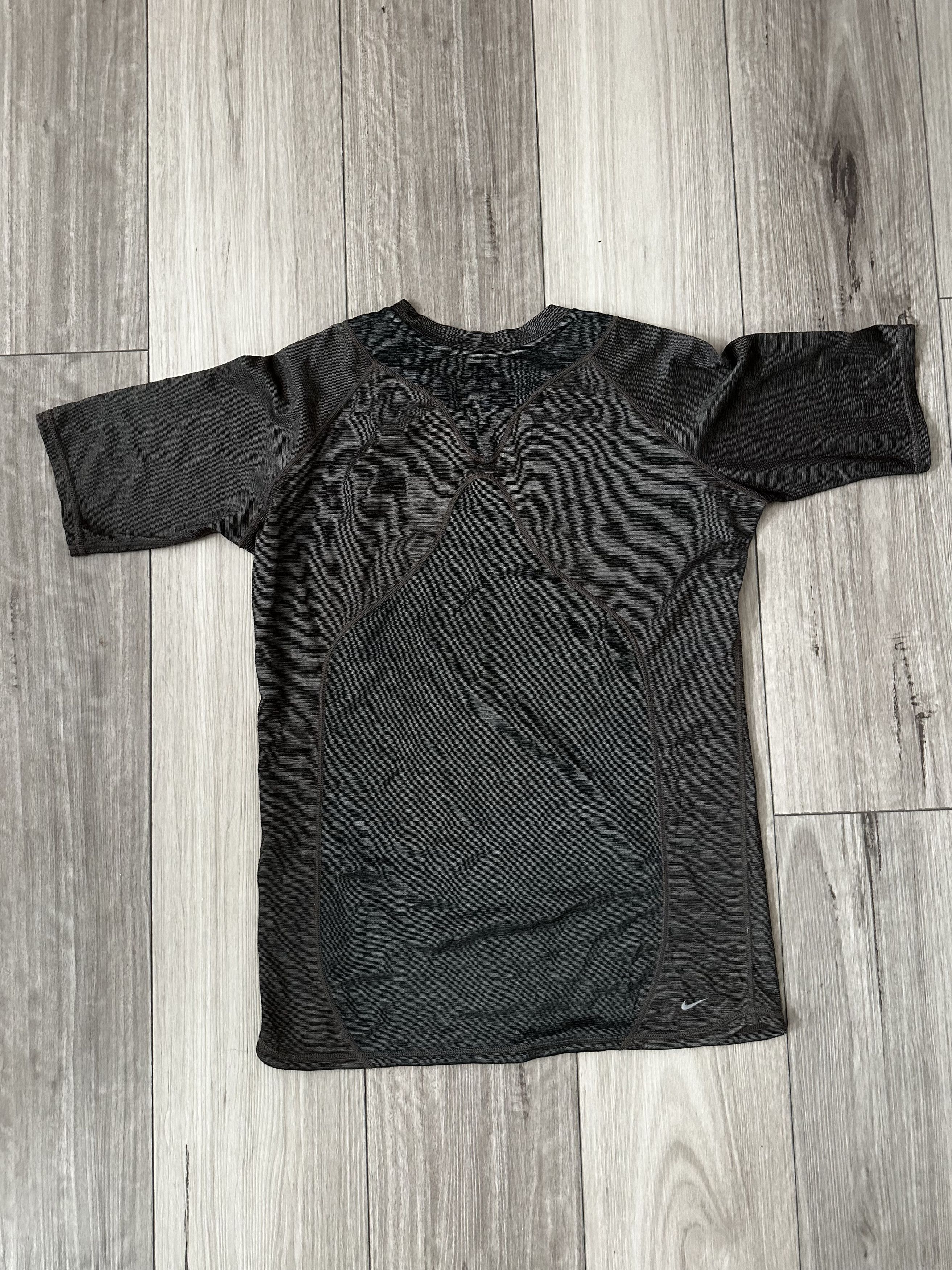 Nike × Undercover Nike x Undercover Gyakusou FW 2011 Textured Pattern T-Shirt Size US L / EU 52-54 / 3 - 3 Thumbnail
