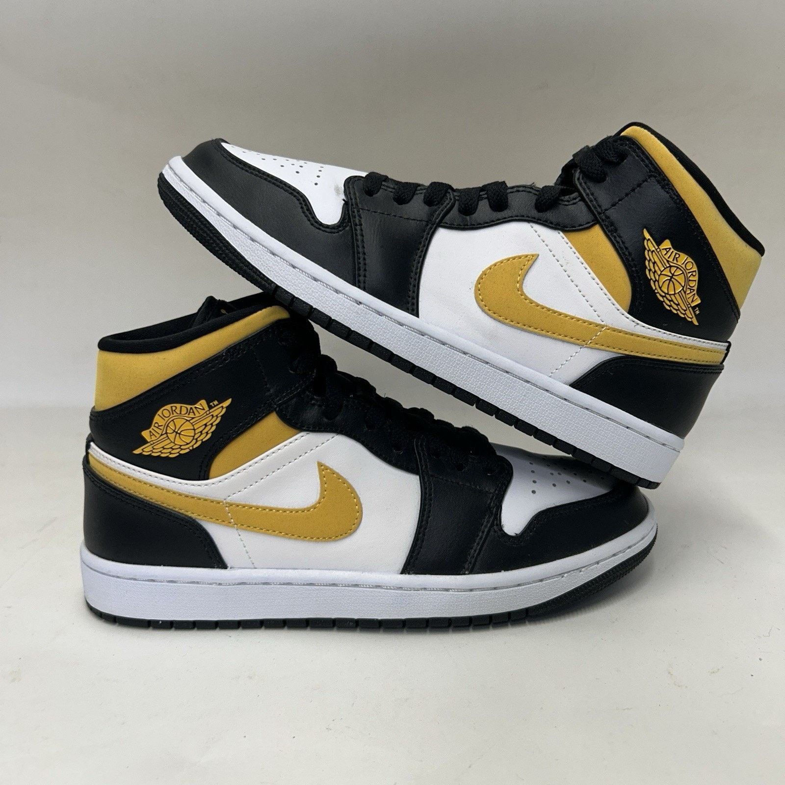 Jordan Brand Nike Jordan 1 Mid Retro “Pollen/Yellow Black” 554724-177 Size US 8 / EU 41 - 1 Thumbnail