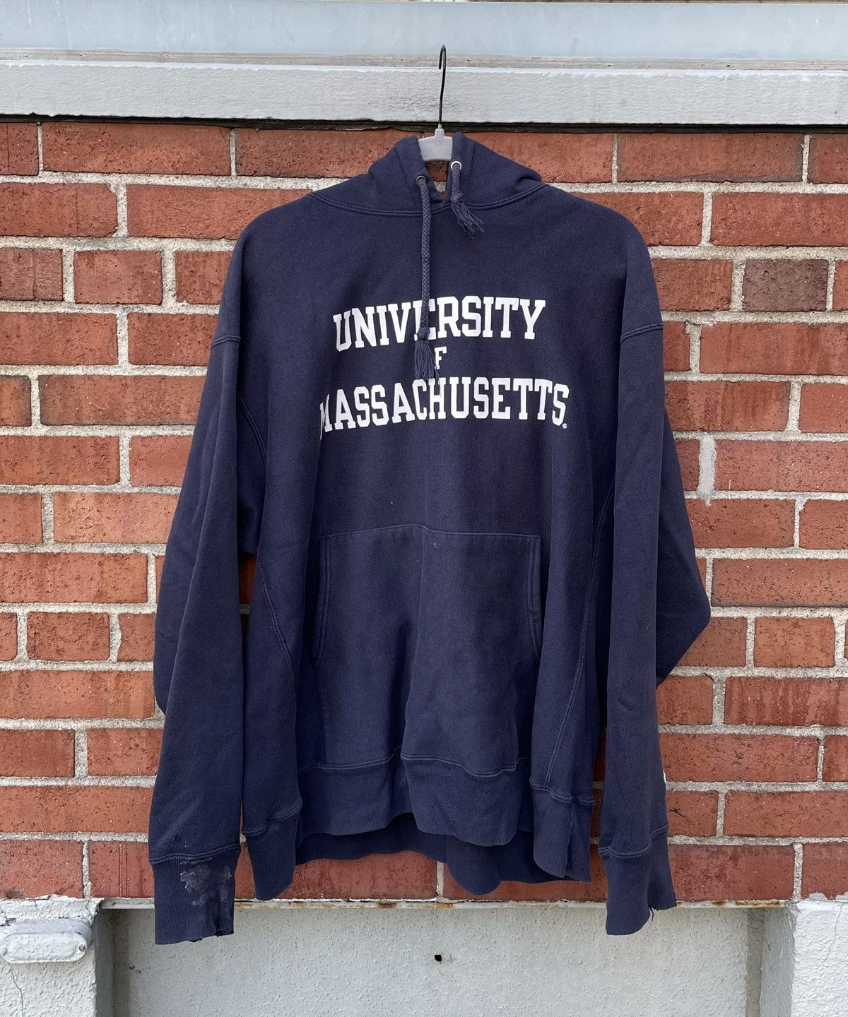 Champion RARE UMass Amherst Minutemen Champion Hooded Sweatshirt Size US XL / EU 56 / 4 - 1 Thumbnail