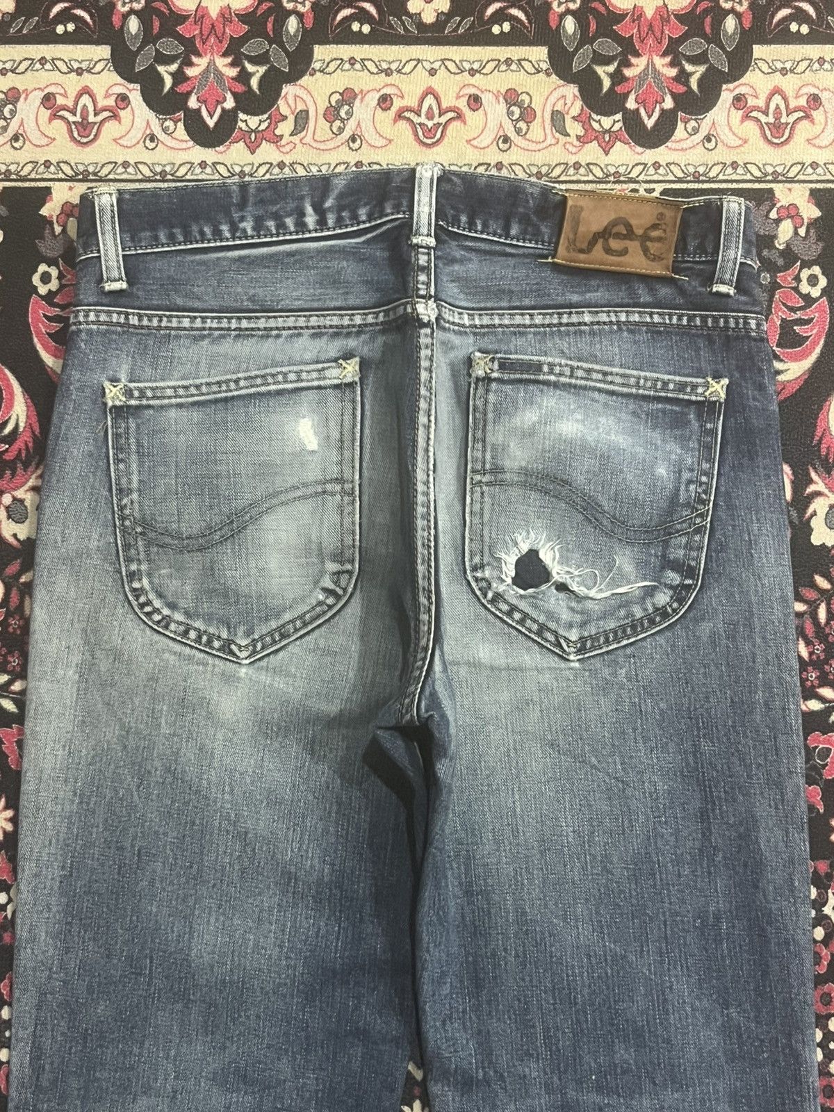 Lee Vintage Japan Lee Rider Blue Faded Wash Distress Flare Jeans Size US 32 / EU 48 - 7 Thumbnail