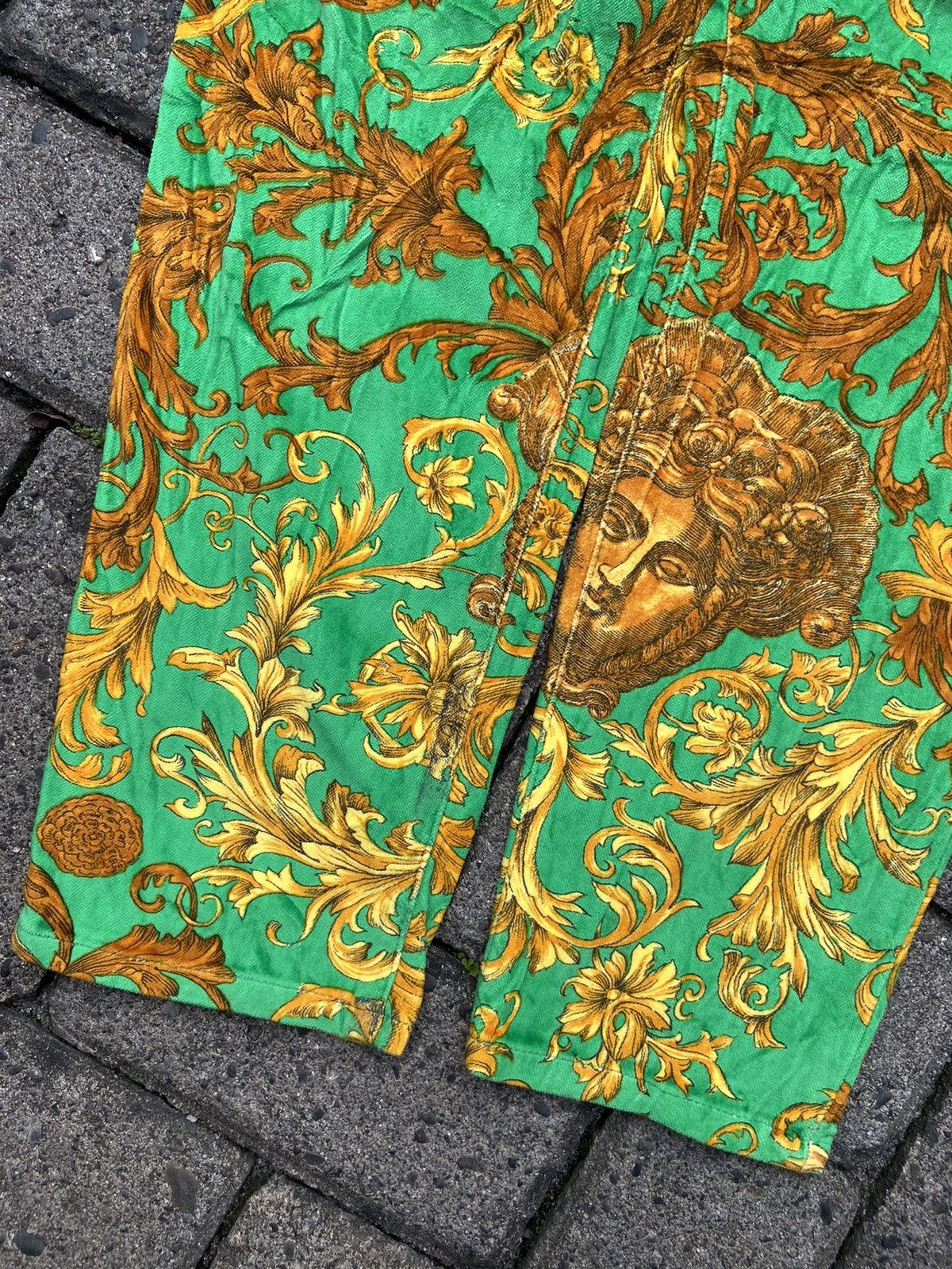 Versace RARE Vintage 90S Versace Baroque Green Pants Size 27" / US 4 / IT 40 - 4 Thumbnail