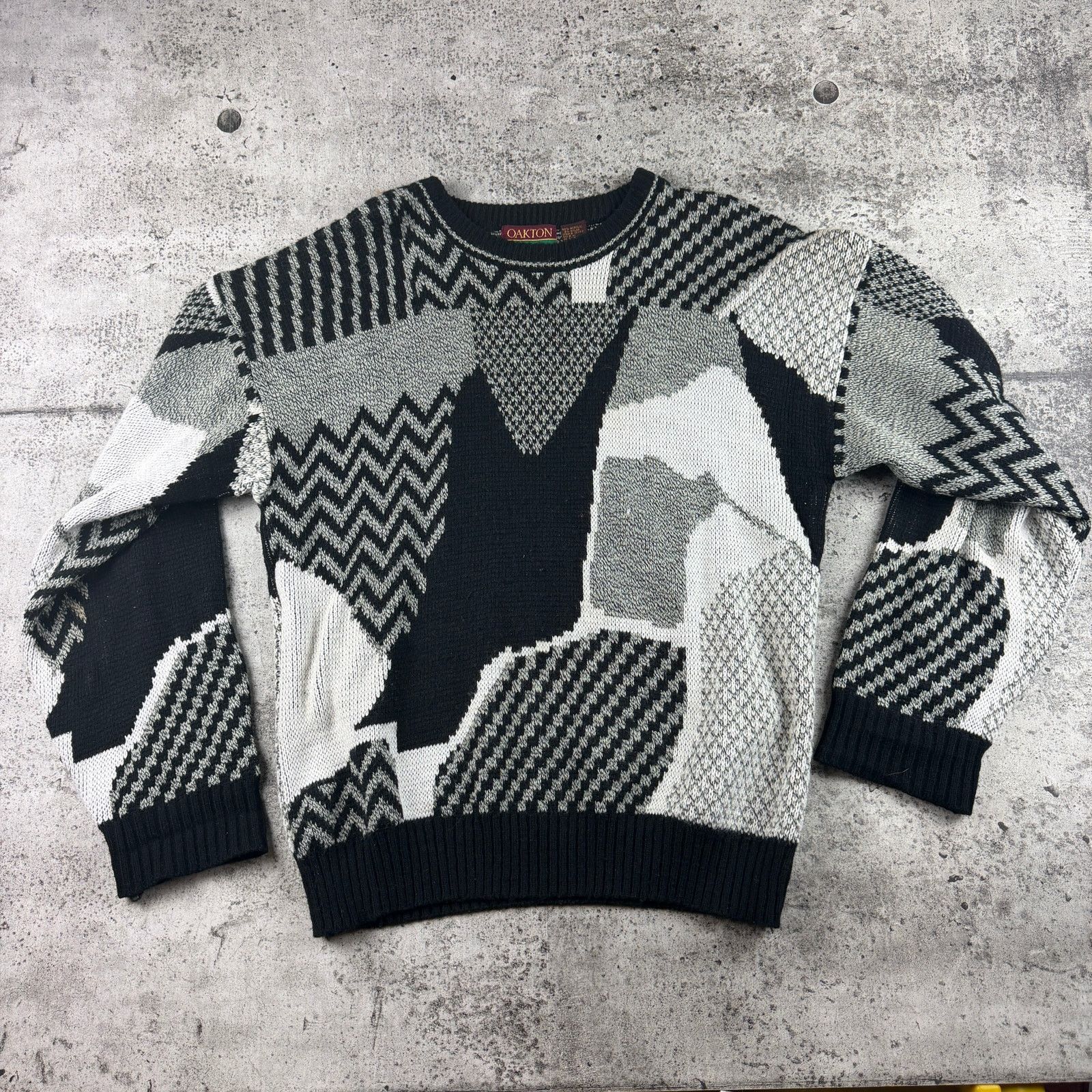 Oakton Limited Vintage Preppy Sweater Size Large Black & White Pattern Size US L / EU 52-54 / 3 - 1 Thumbnail