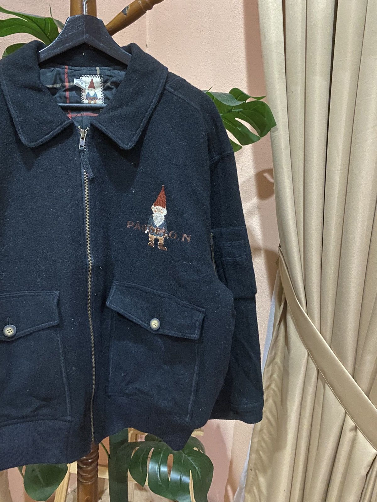 Vintage Vintage PAODETON Embroidered Gnome Bomber Jacket Zip-Up Size US L / EU 52-54 / 3 - 5 Thumbnail