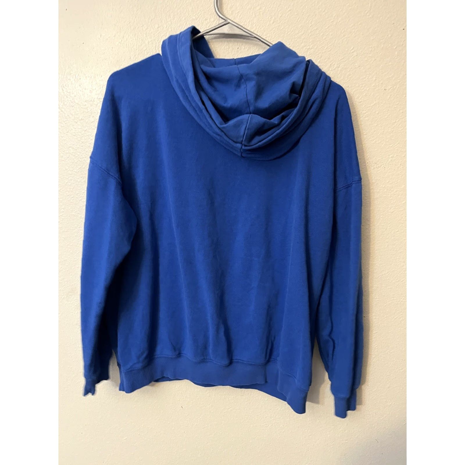 American Eagle Outfitters American Eagle Womens Size Small Sweatshirt Blue Jegging Fit Flawed Ahh Mazingly Size S / US 4 / IT 40 - 2 Thumbnail
