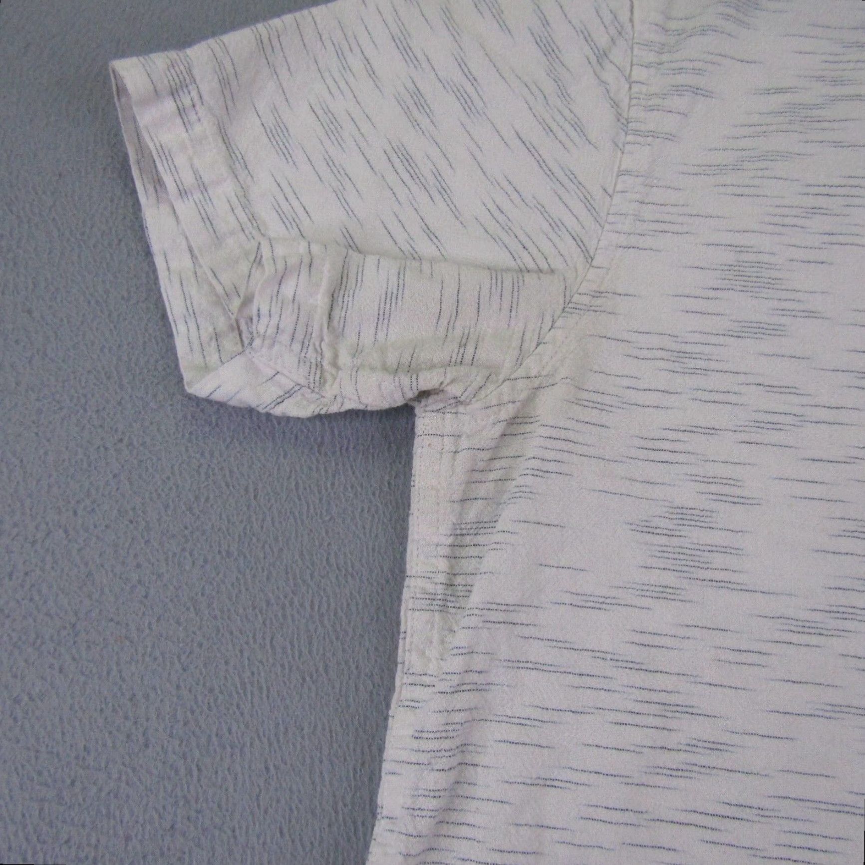 Vissla Vissla Shirt Mens Medium White Button-Up Short Sleeve Geometric Beach Outdoor Size US M / EU 48-50 / 2 - 6 Thumbnail
