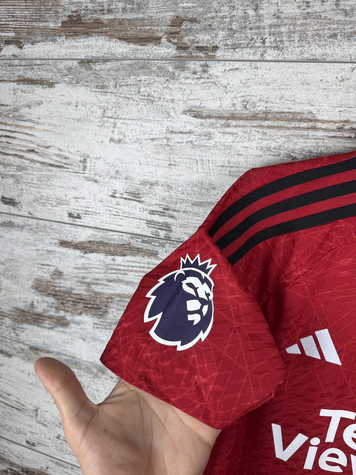 Adidas Mens Adidas Manchester United Rasmus Højlund T-shirt jersey Size US M / EU 48-50 / 2 - 6 Thumbnail