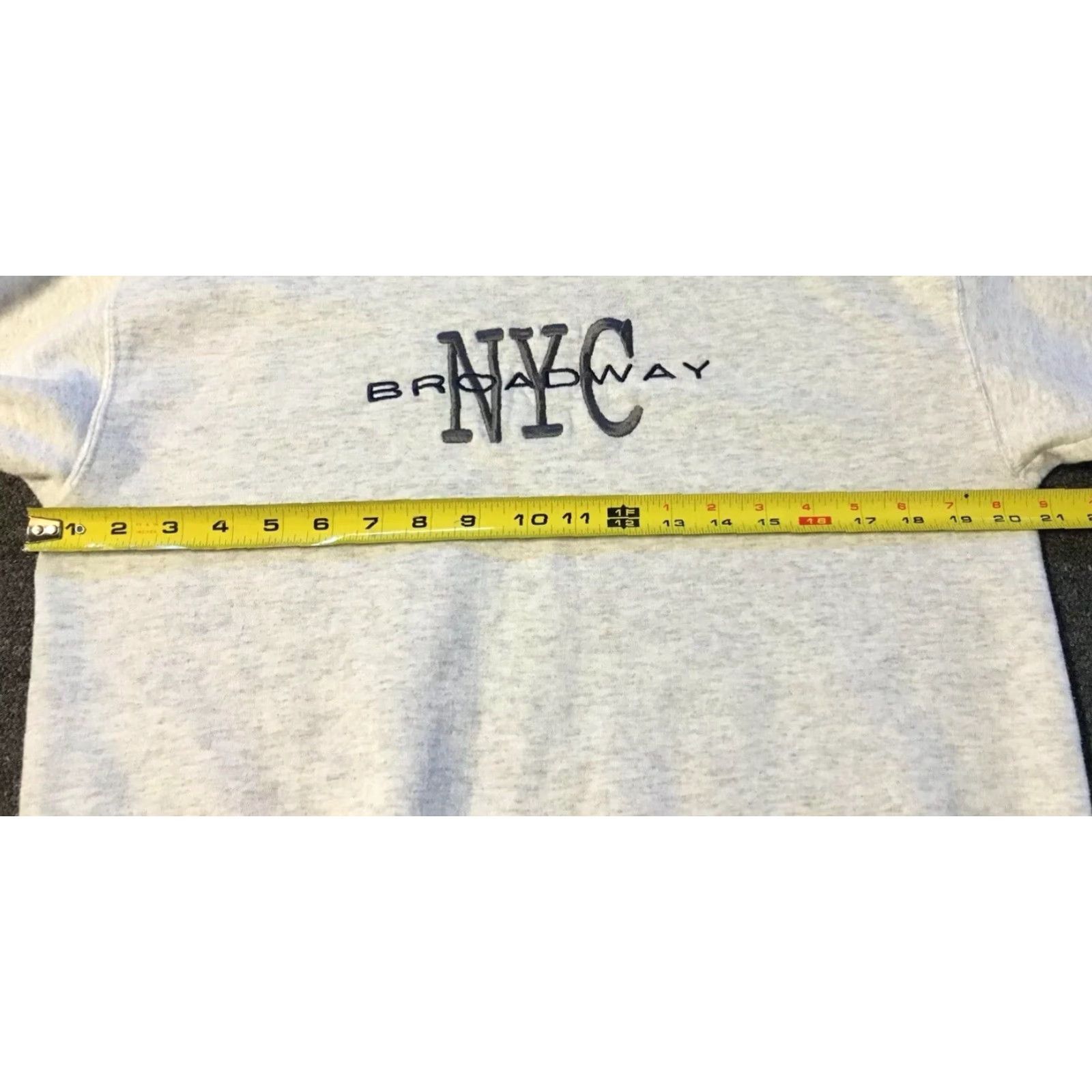 Hanes VINTAGE 90s New York City Broadway Sweatshirt M Gray Hanes Mens Size US M / EU 48-50 / 2 - 6 Thumbnail