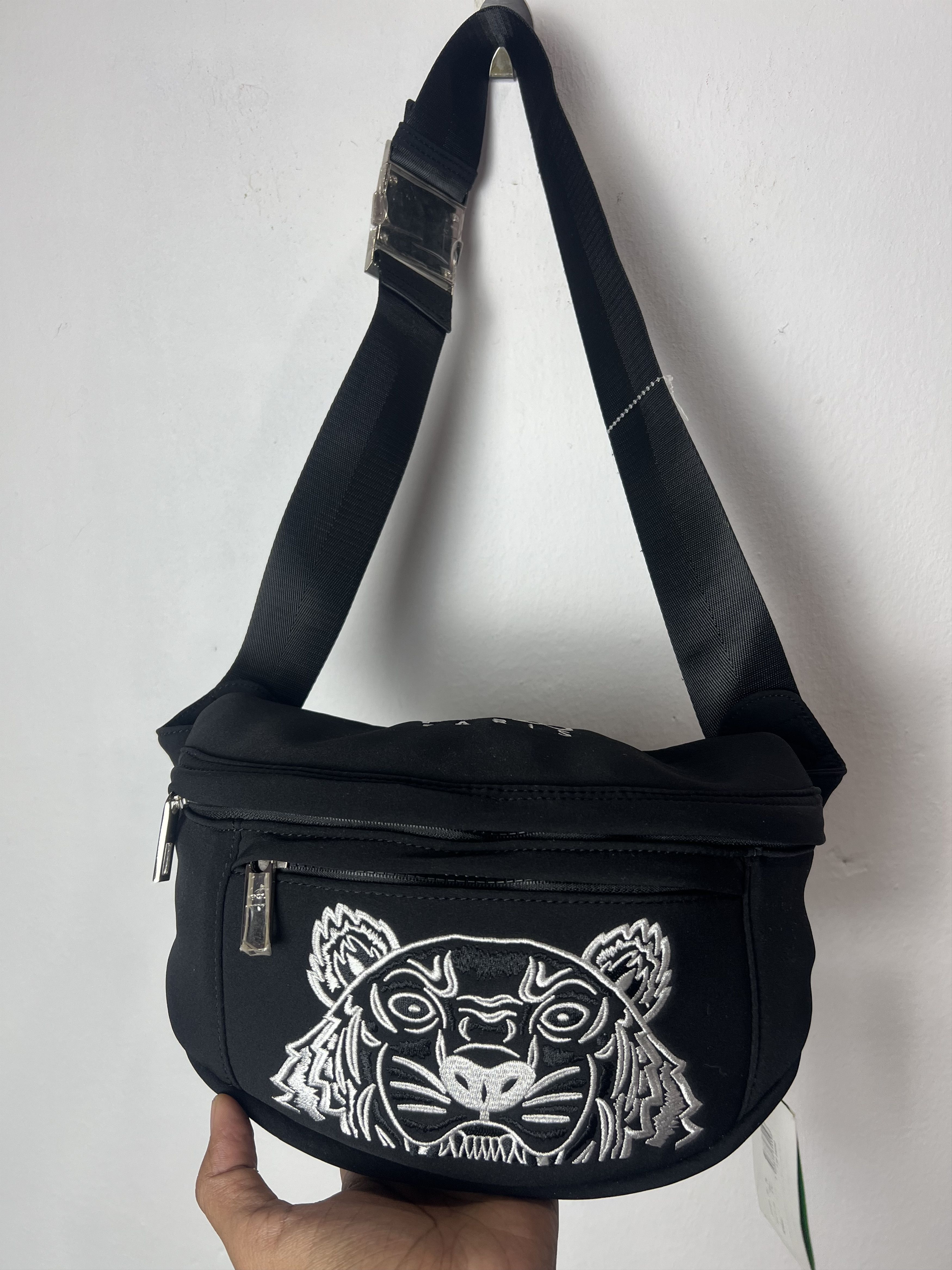 Kenzo KENZO PARIS BLACK NEOPRENE TIGER BUM WAIST BAG Size ONE SIZE - 1 Thumbnail
