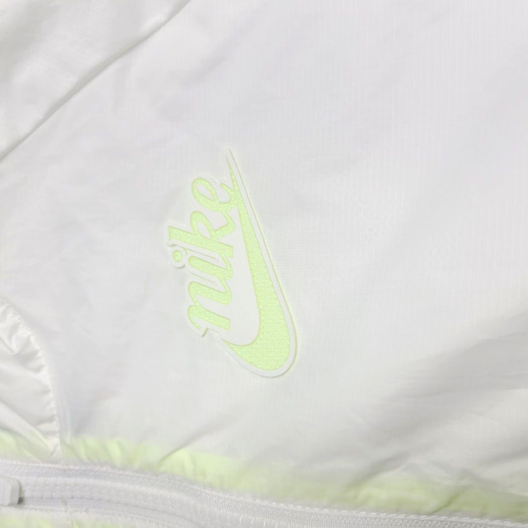Nike Nike Windbreaker Jacket CU0043-100 White Neon Green Medium Girls Athletic Zip Geometric Lightweight Jacket Size L / US 10 / IT 46 - 5 Thumbnail