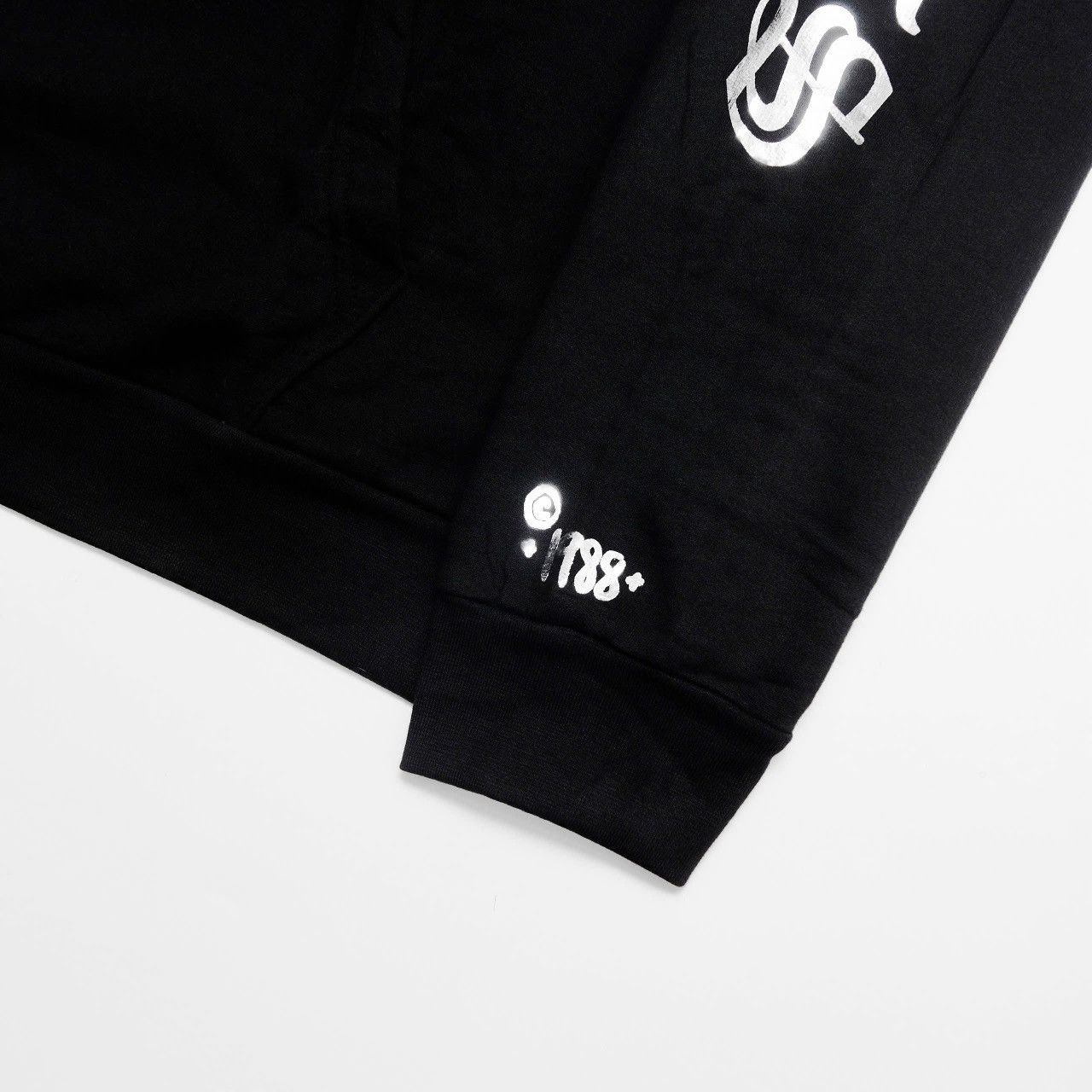 Chrome Hearts CHROME HEARTS 1988 VERTICAL LOGO SILVER HOODIE BLACK Size US XL / EU 56 / 4 - 5 Thumbnail