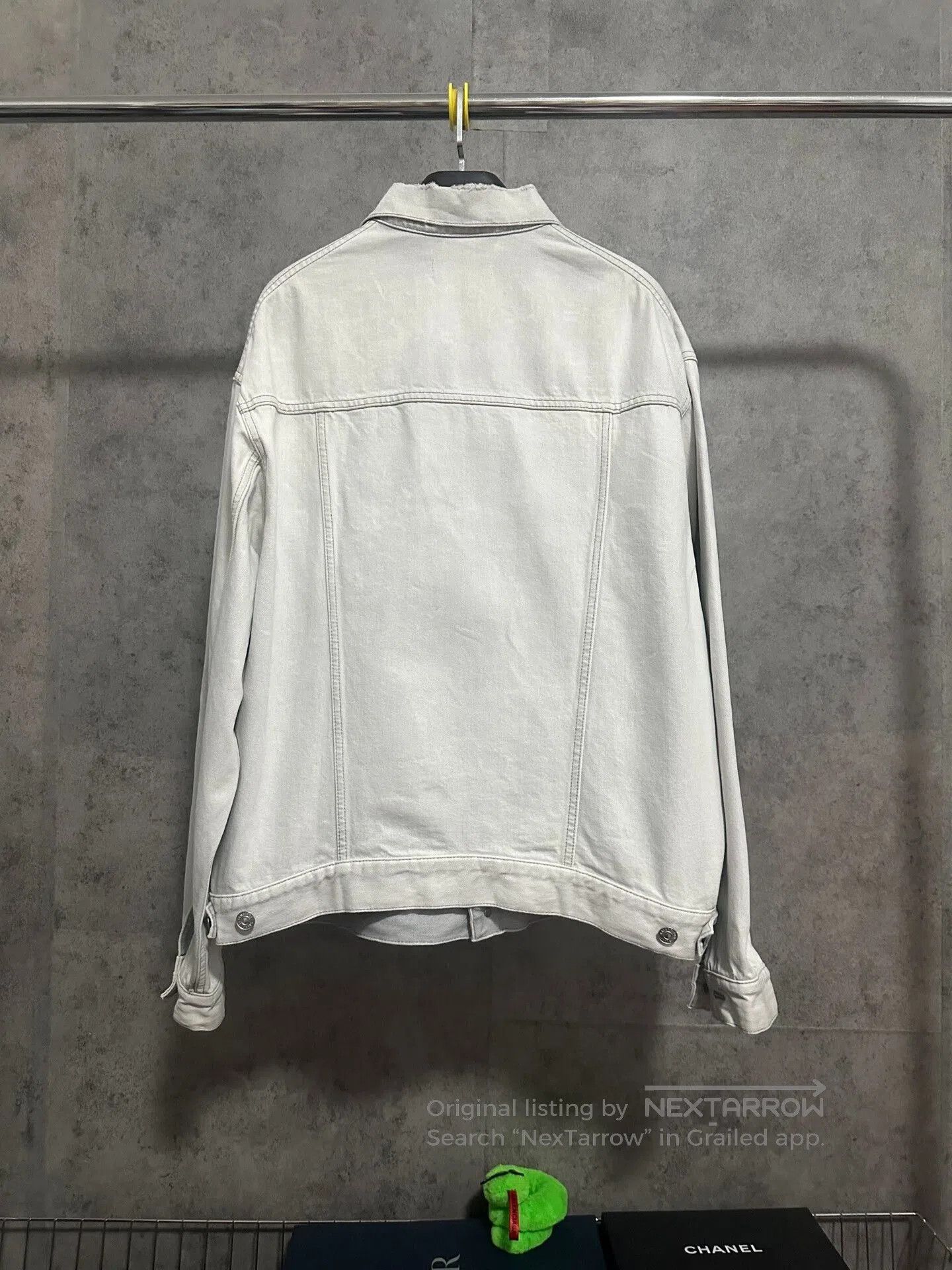 Balenciaga balenciaga distressed denim jacket with logo. Size US L / EU 52-54 / 3 - 4 Thumbnail