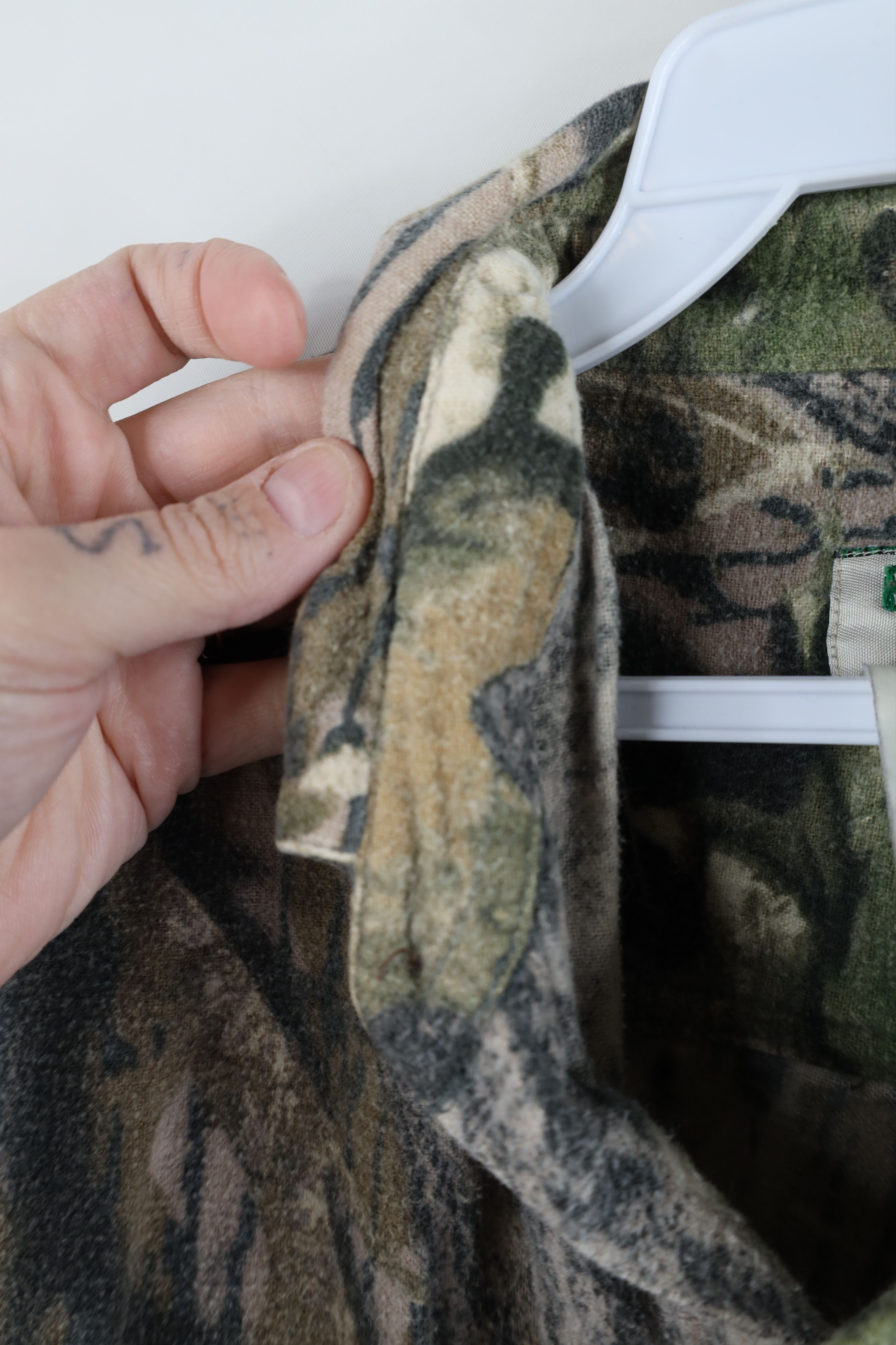 Vintage Vintage 90s Streetwear Camouflage Chamois Cloth Button Shirt Size US XL / EU 56 / 4 - 7 Thumbnail