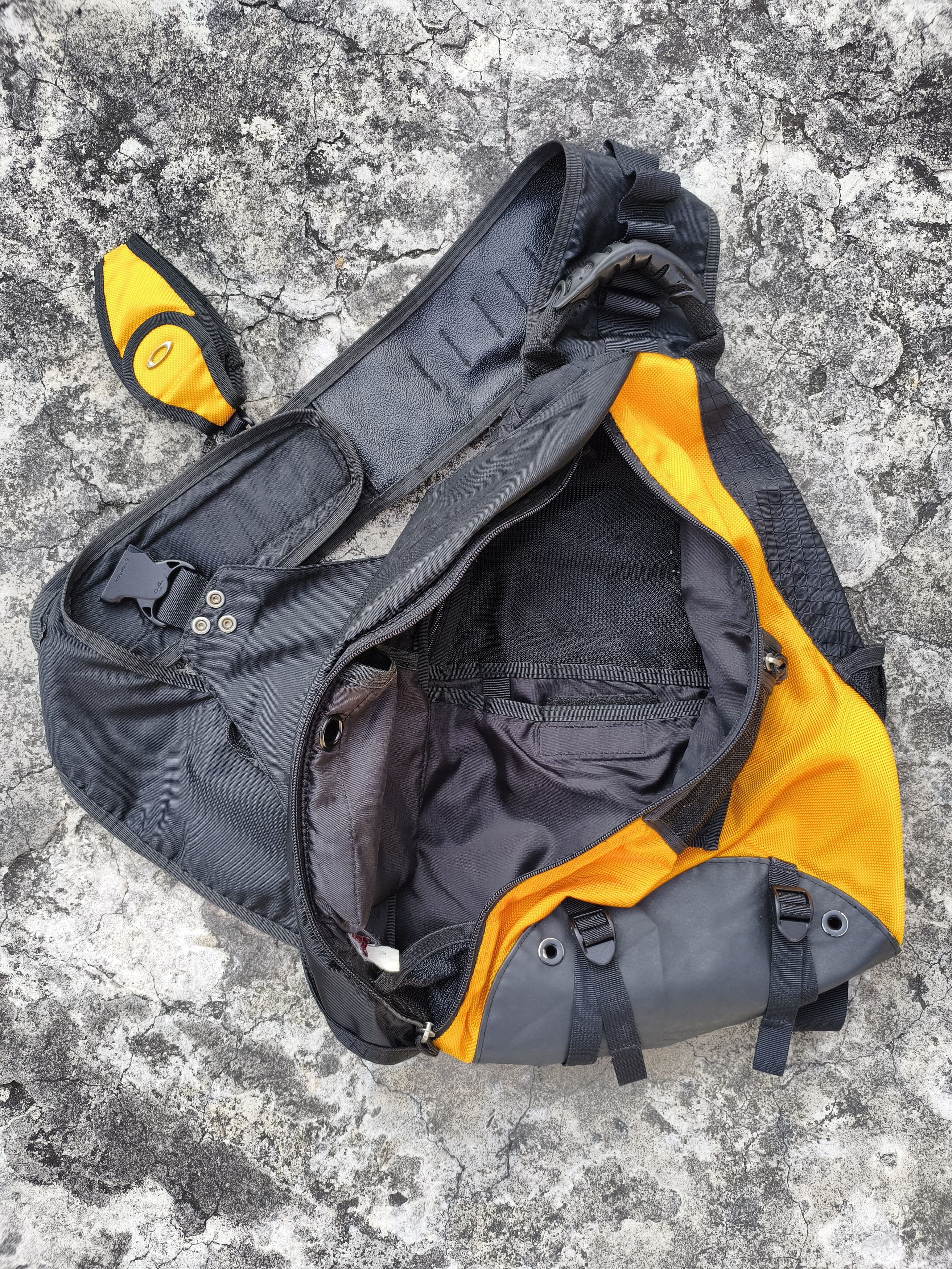 Oakley Oakley Sandbag Yellow Size ONE SIZE - 4 Thumbnail