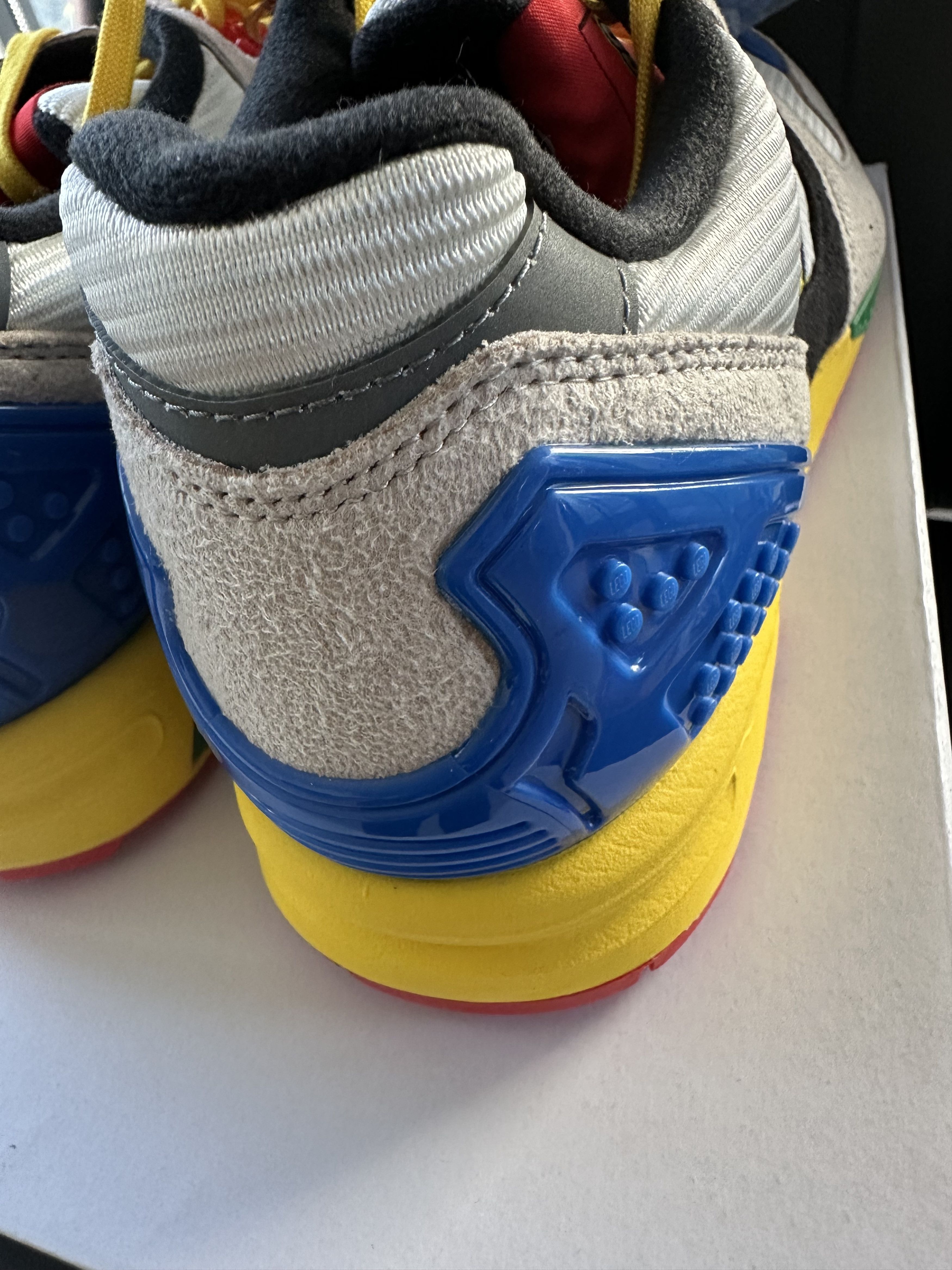 Adidas × LEGO ADIDAS ZX 8000 LEGO Size US 9 / EU 42 - 7 Thumbnail