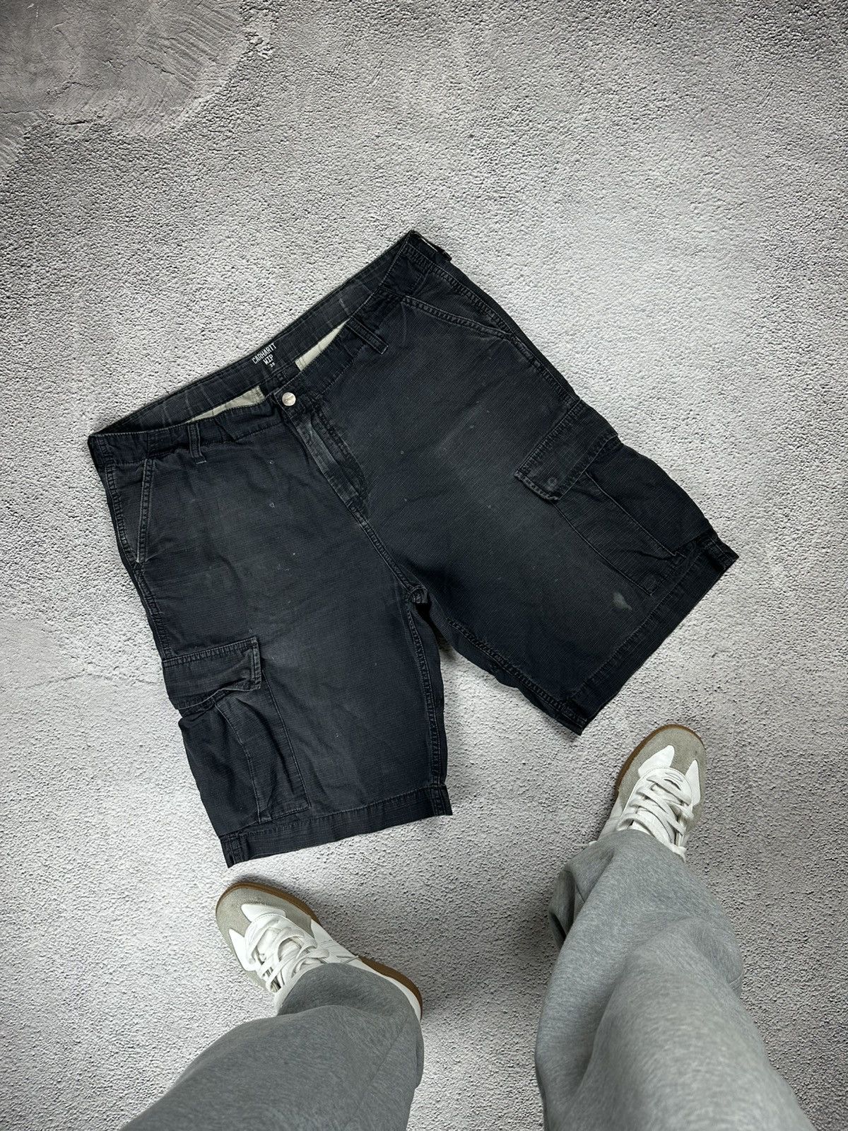 Carhartt Wip Vintage Carhartt Wip Regular Cargo Short Baggy Distressed Size US 38 / EU 54 - 2 Thumbnail