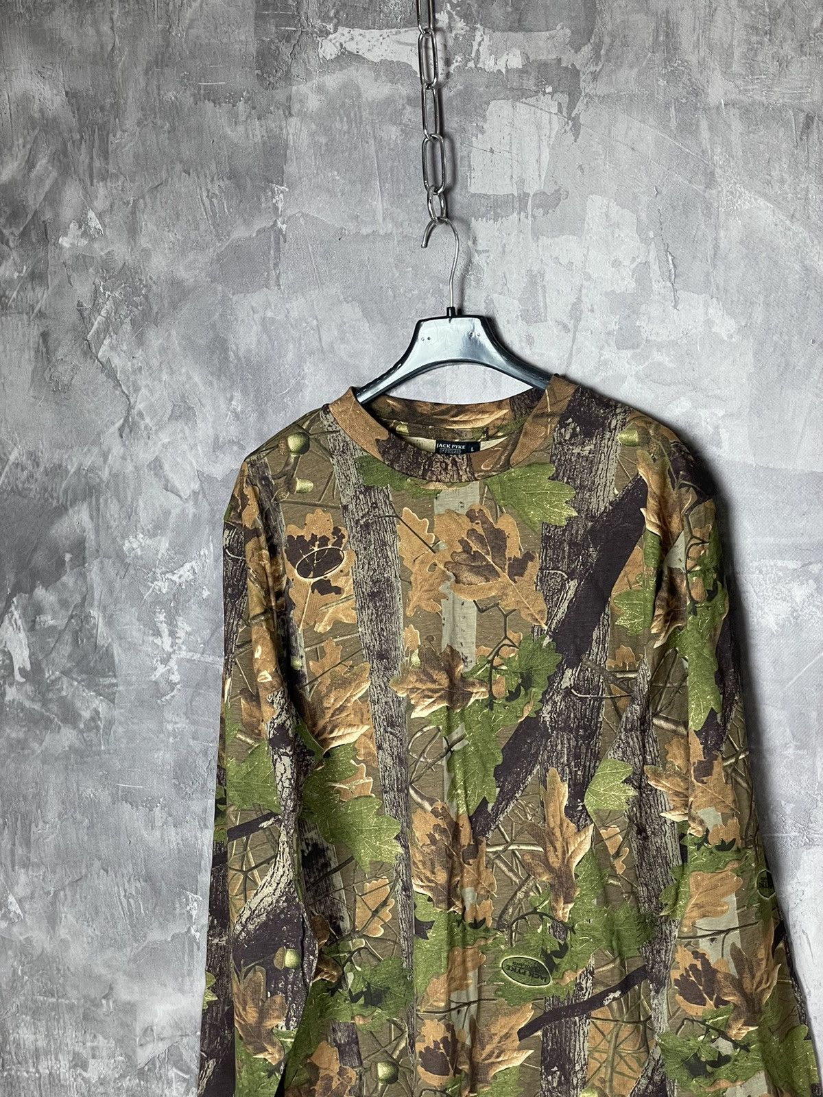 Carhartt × Realtree × Vintage Crazy Vintage Y2K Realtree Camo Long Sleeve T Shirt Carhartt Size US L / EU 52-54 / 3 - 7 Thumbnail