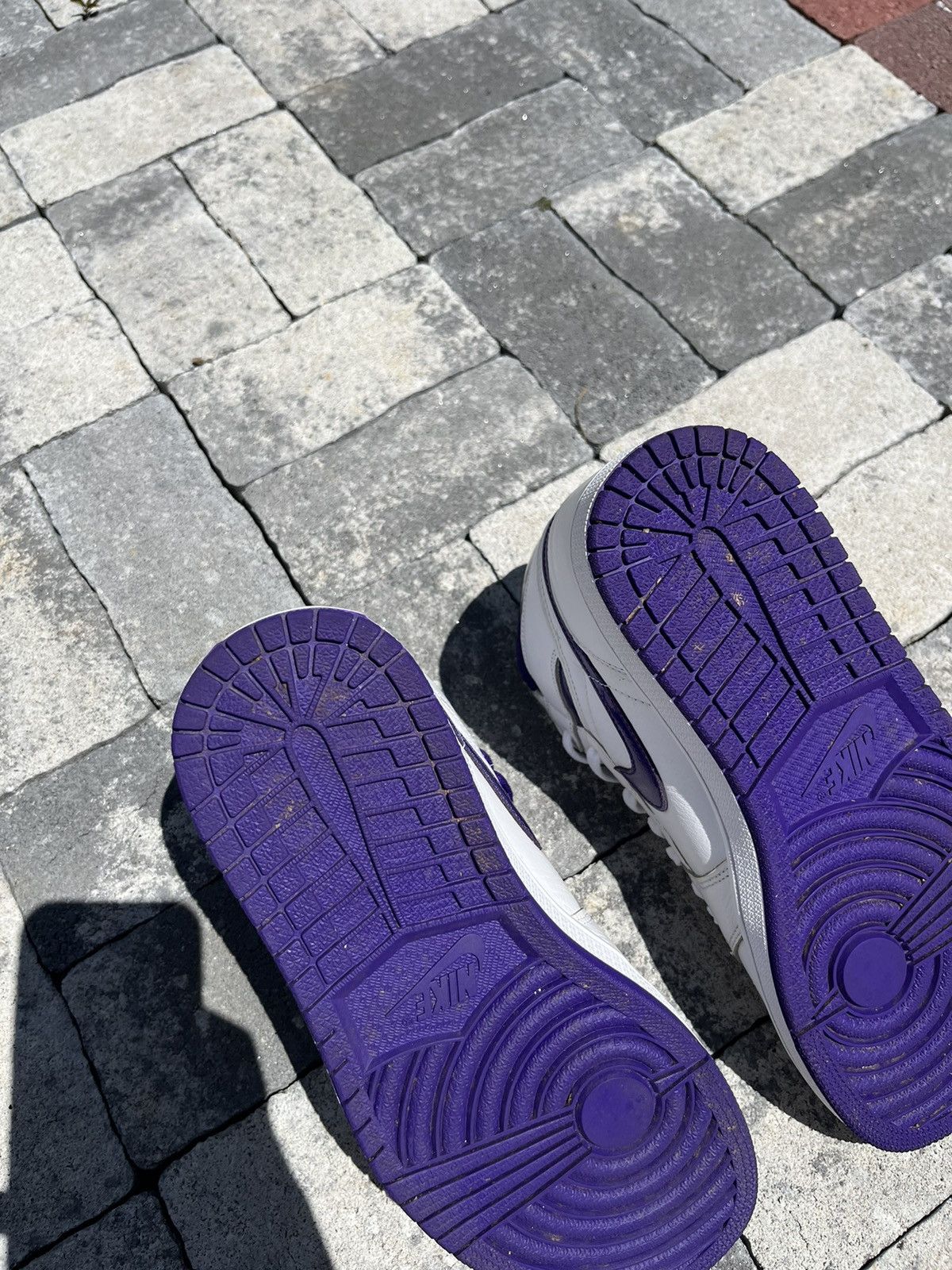 Jordan Brand Air Jordan 1 High OG Court Purple Size US 8 / EU 41 - 5 Thumbnail