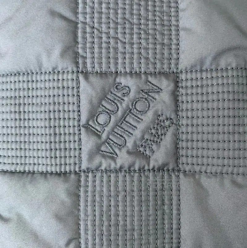 Louis Vuitton Louis Vuitton Gray Logo Men's Short Jacket . Size US M / EU 48-50 / 2 - 5 Thumbnail