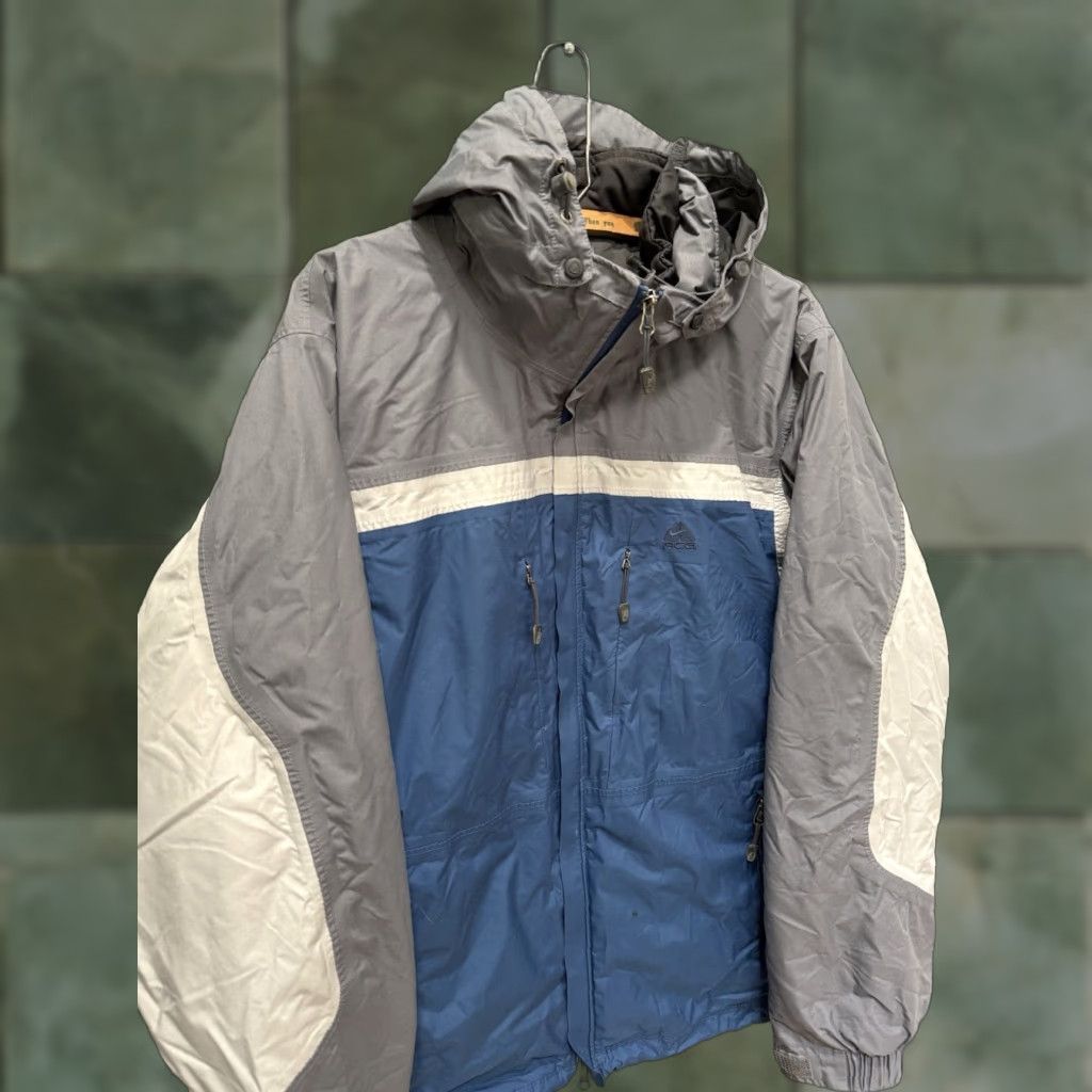 Nike VINTAGE Nike ACG Two Layer Puffer Jacket With Black Vest Liner Size L Men’s Size US L / EU 52-54 / 3 - 1 Thumbnail