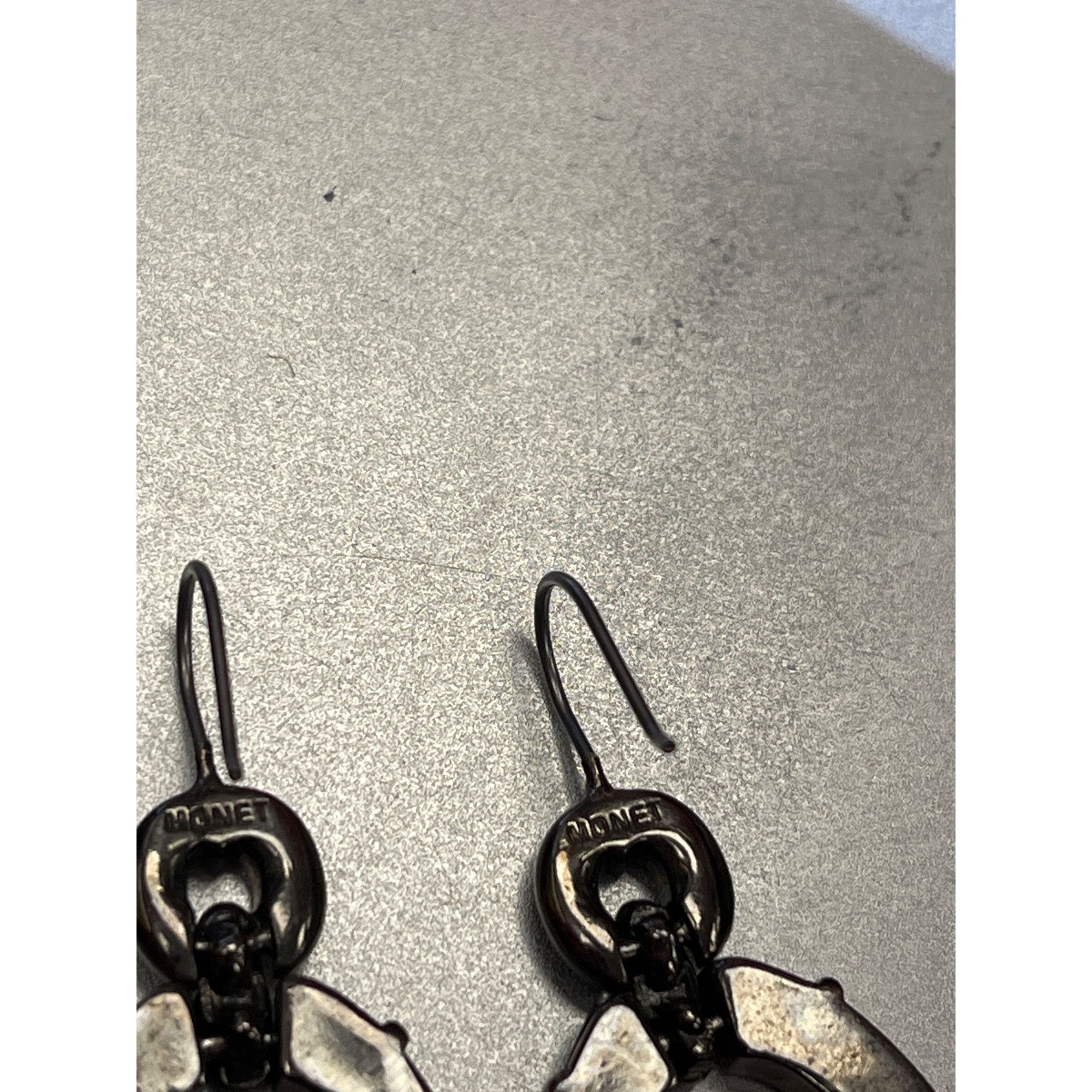 Monet Monet VTG black oval dangle rhinestone silver toned earrings Size ONE SIZE - 4 Thumbnail
