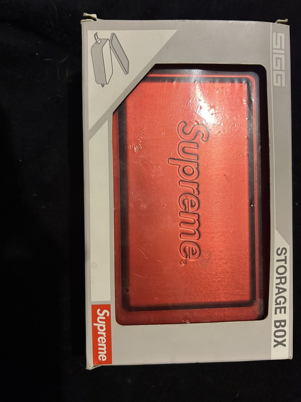 Authentic Rare zsuidehr Red) SIGG Supreme Storage Box!