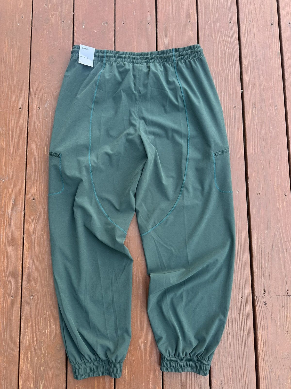 Other New Men’s Cargo Sweatpants Nike Dri Fit Size US 36 / EU 52 - 13 Thumbnail