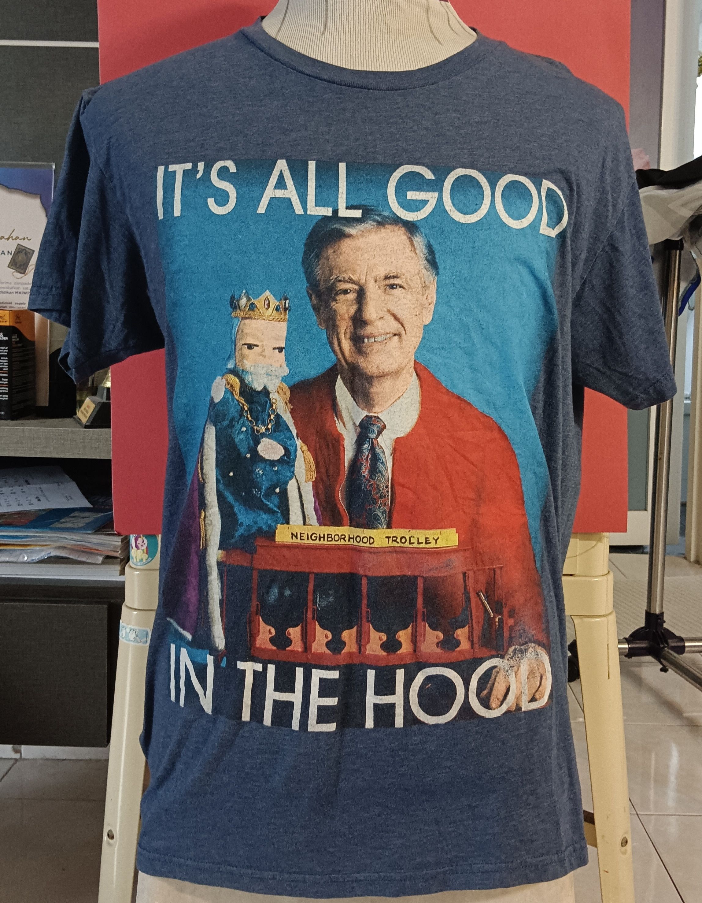 Other Mister Rogers neighborhood T-shirt size L Size US L / EU 52-54 / 3 - 1 Thumbnail
