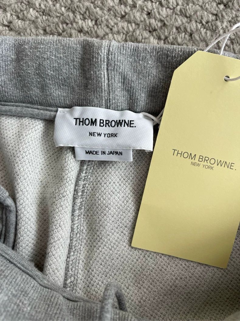 Thom Browne Thom browne Size 2 Gray full-print dolphin limited editio Size US 30 / EU 46 - 5 Thumbnail