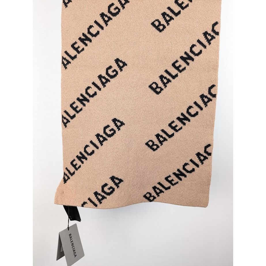 Balenciaga o1rshd1 Size: OS / Logo Scarf in Beige Size ONE SIZE - 11 Thumbnail