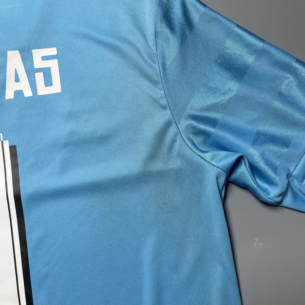 Adidas REAL MADRID ADIDAS 2015/2016 FOOTBALL GK JERSEY #1 NAVAS Size US M / EU 48-50 / 2 - 9 Thumbnail