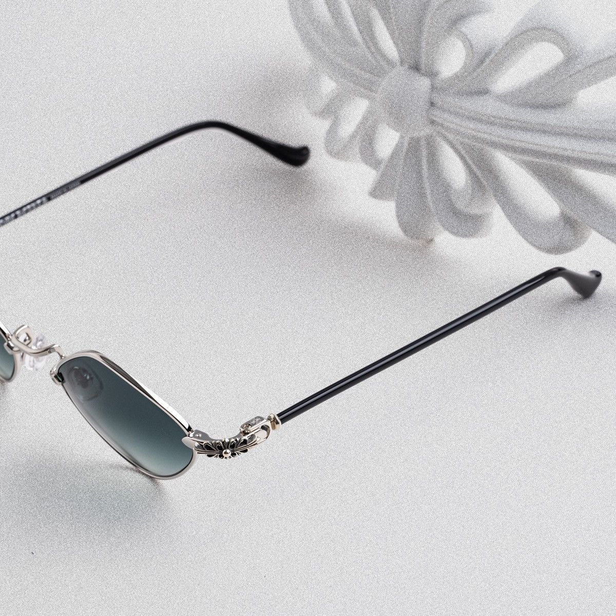 Chrome Hearts HROME HEARTS DIAMOND DOG SHINY SILVER/ BLACK SUNGLASSES Size ONE SIZE - 3 Thumbnail