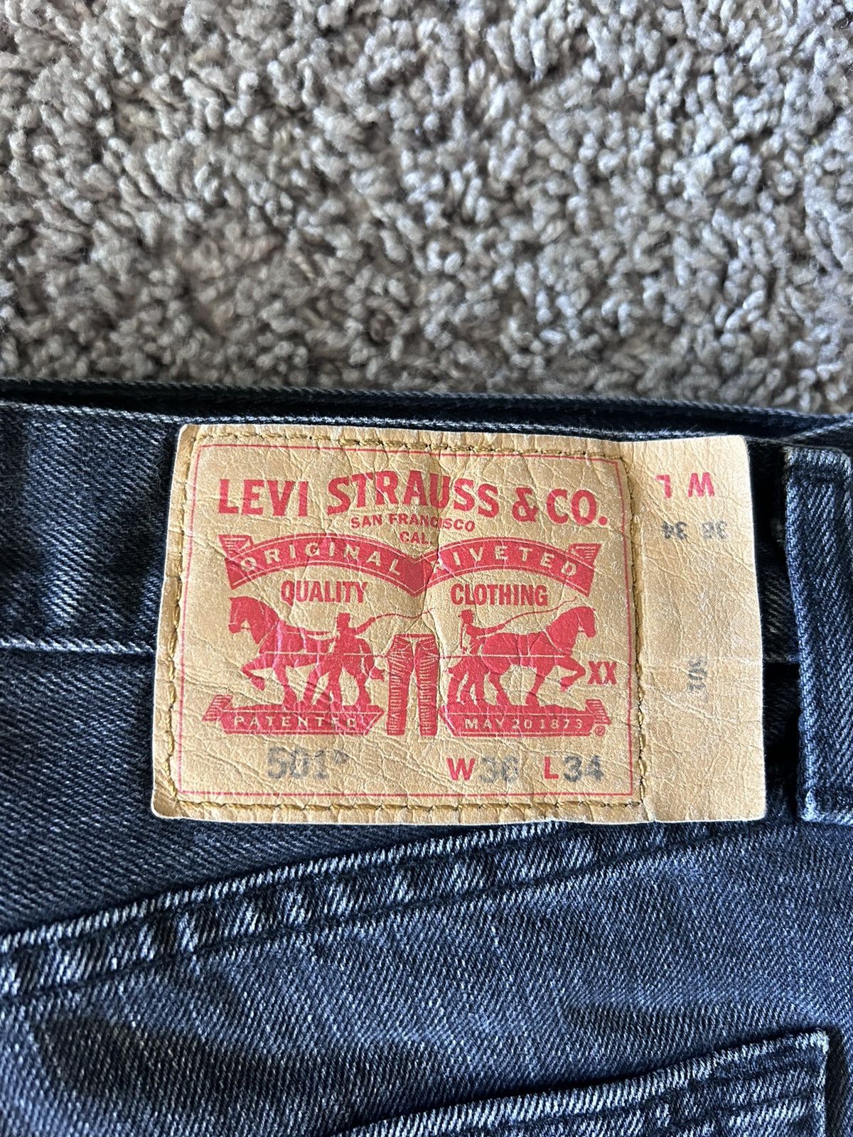 Levi's × Vintage Black Levi’s 501s Size US 36 / EU 52 - 4 Thumbnail