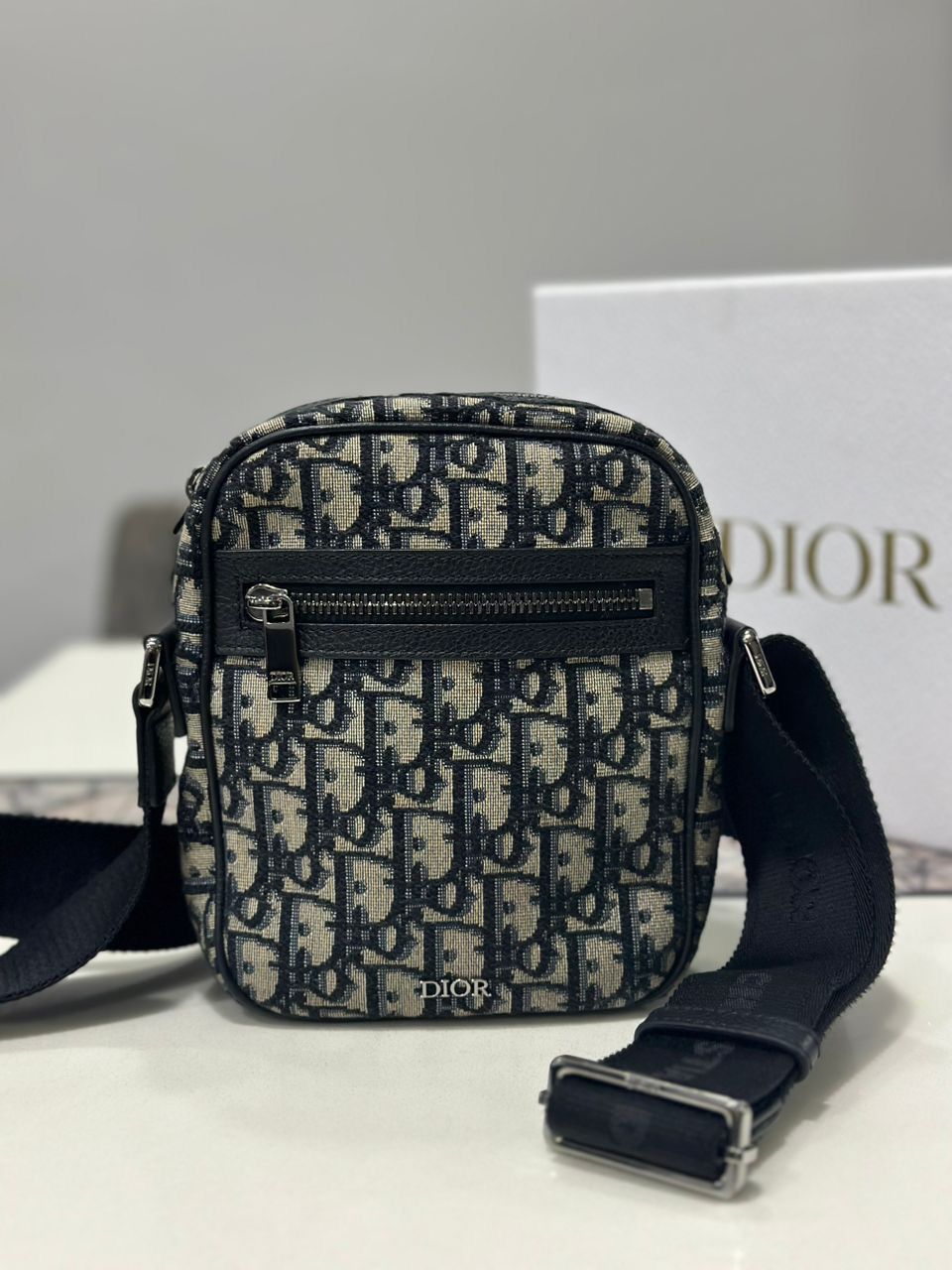 Dior Authentic Christian Dior Oblique Blue Beige Crossbody Bag Size ONE SIZE - 8 Thumbnail