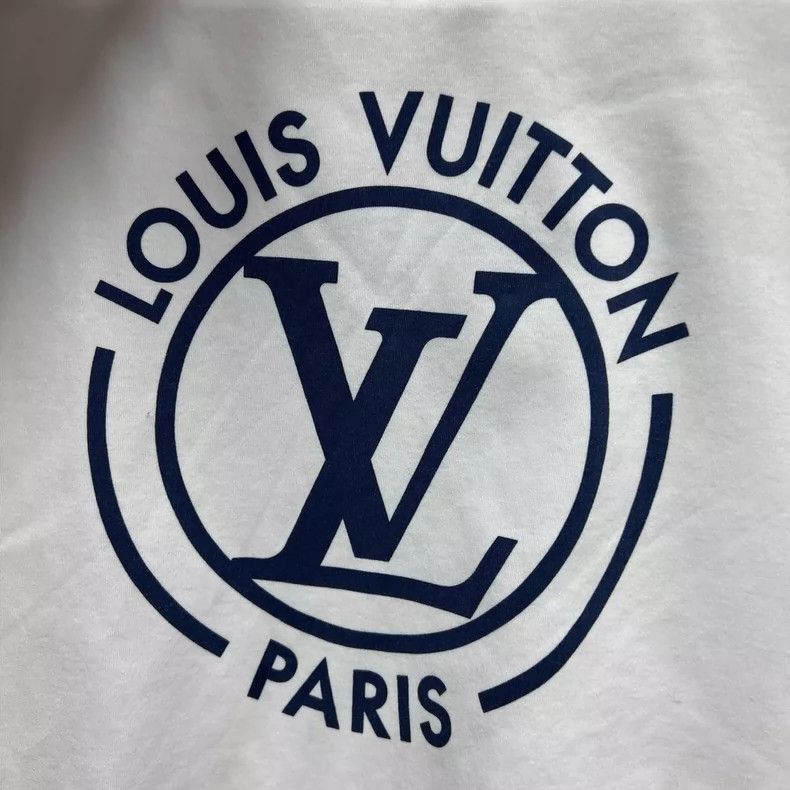 Louis Vuitton LOUIS VUITTON SS24 Logo Printed Crew Neck Short Sleeve 250 Size US M / EU 48-50 / 2 - 3 Thumbnail