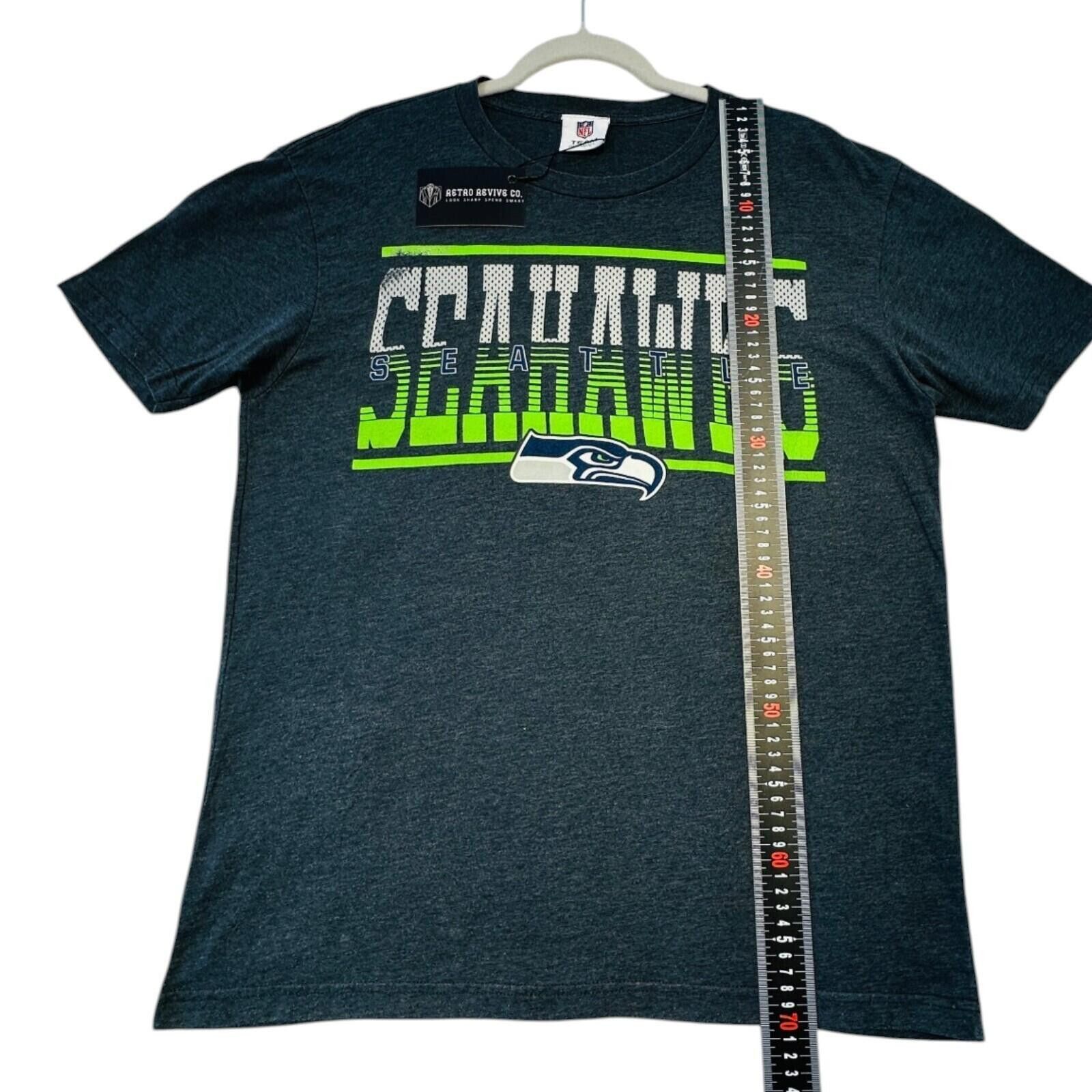 NHL NFL Seahawks T-Shirt Men's UK Size L Grey Graphic Print Size US L / EU 52-54 / 3 - 10 Thumbnail