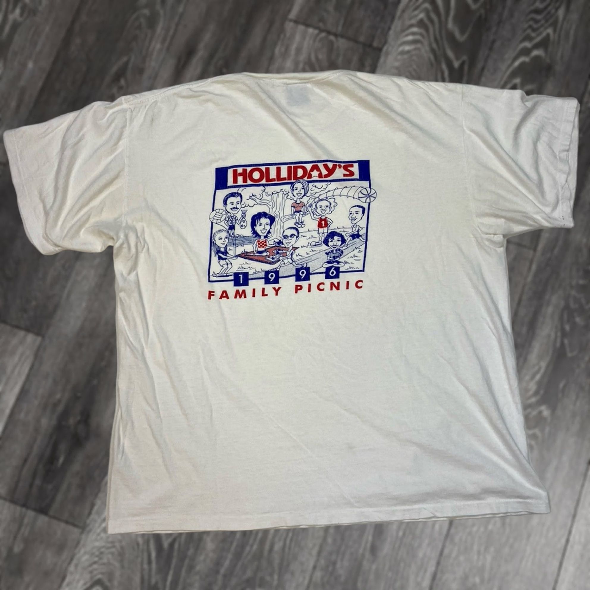 Vintage VINTAGE Holliday's Fashions Family Picnic T-shirt Men XL White Cotton 90s Logo Graphic Print Short Sleeve Crew Neck USA 1990-1999 Boys/Men? Size US XL / EU 56 / 4 - 1 Thumbnail
