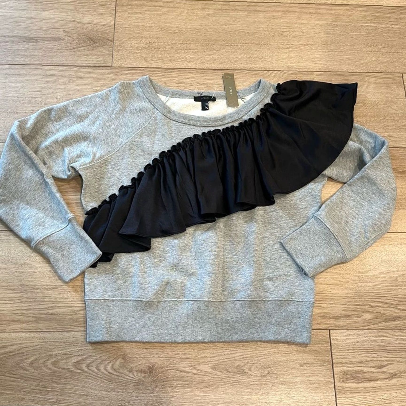 J.Crew J. Crew Blouse SweatEr? Size S / US 4 / IT 40 - 2 Thumbnail