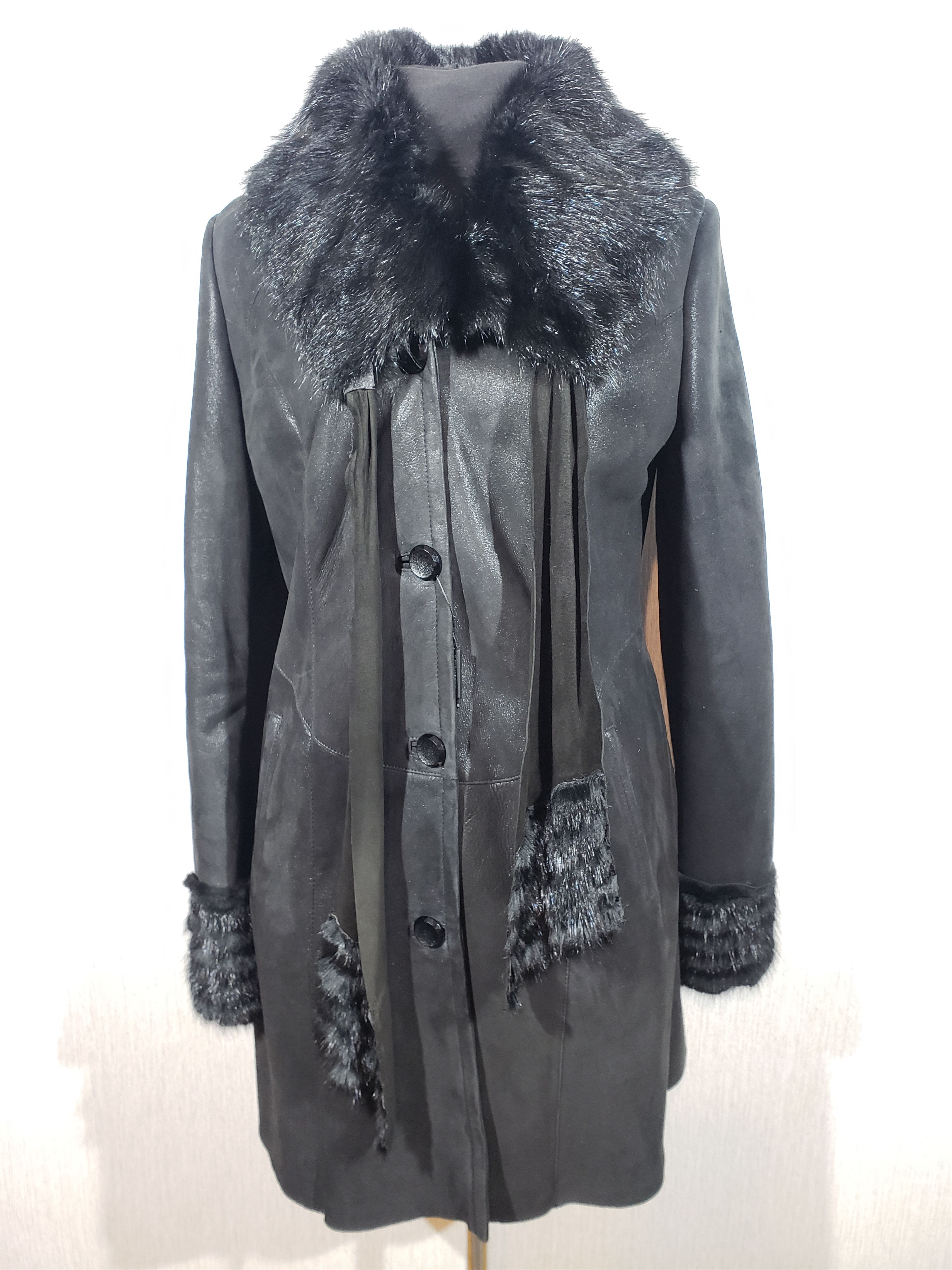 Other Wonderful women's warm sheepskin coat with genuine fur. Size L / US 10 / IT 46 - 1 Thumbnail