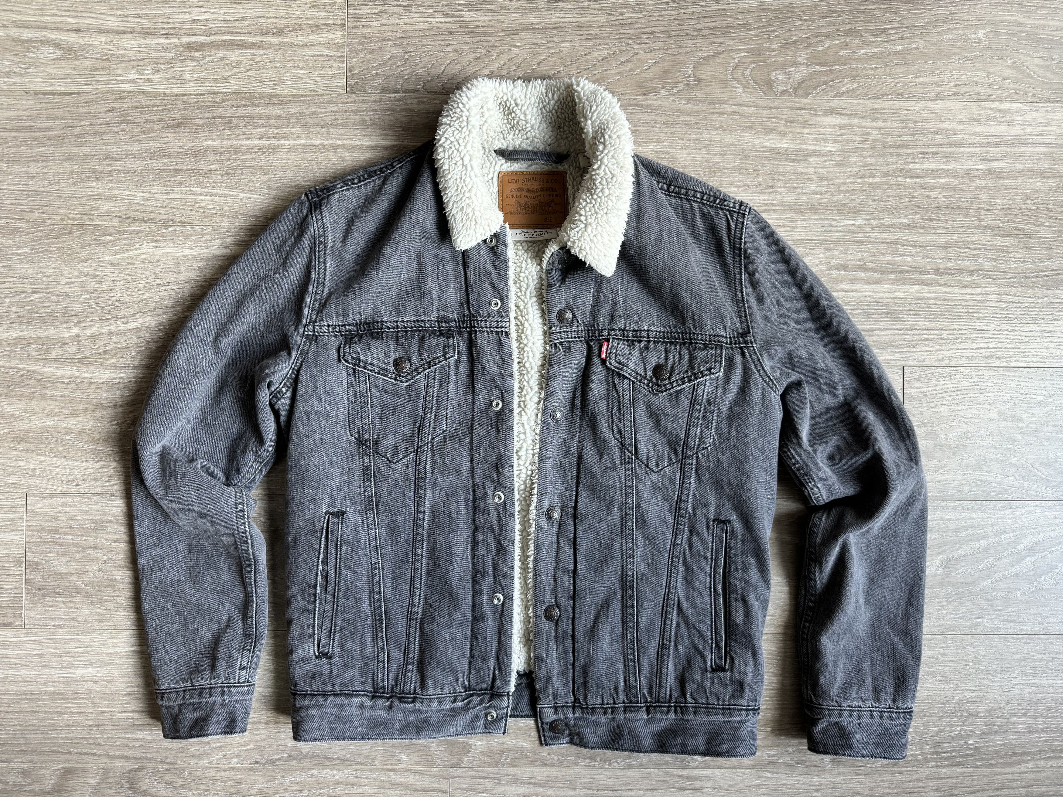 Levi's Levi's Vintage Sherpa Trucker Jacket Grey Small Denim Size US S / EU 44-46 / 1 - 1 Thumbnail