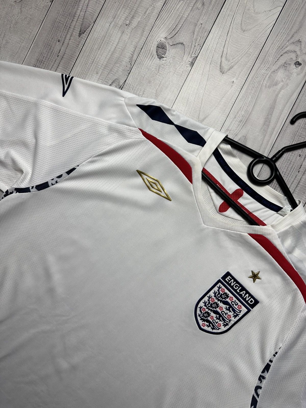 Umbro × Vintage Vintage England soccer jersey Umbro size XL Size US XL / EU 56 / 4 - 3 Thumbnail